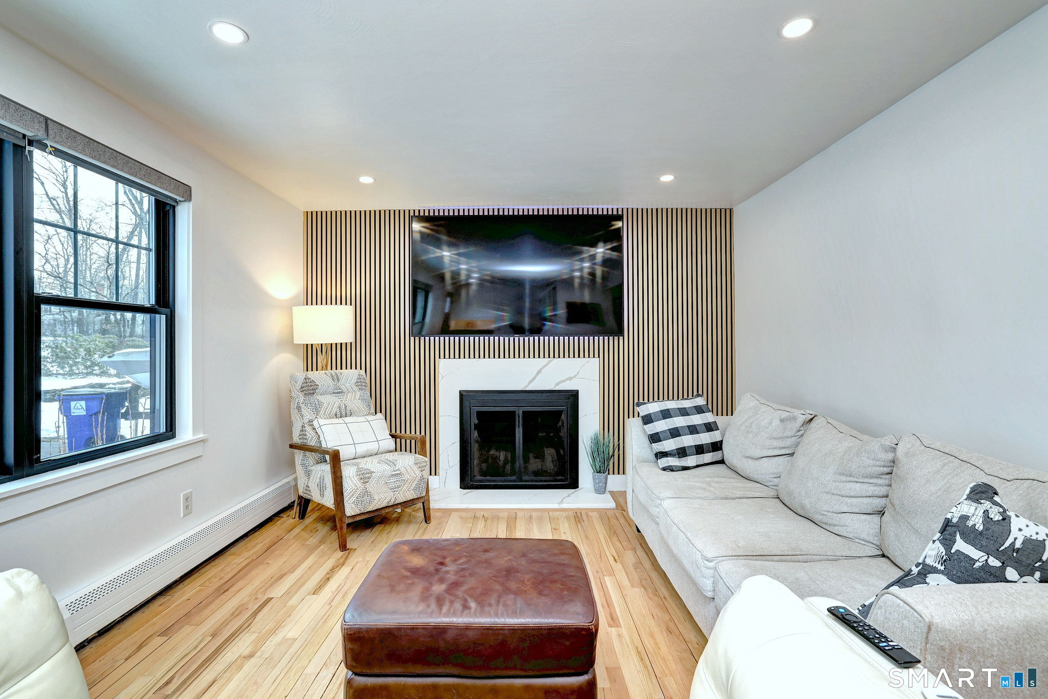 Homes for sale in Simsbury, CT | 10 Woodcliff Dr, Simsbury, CT 06070 | MLS# 24145434