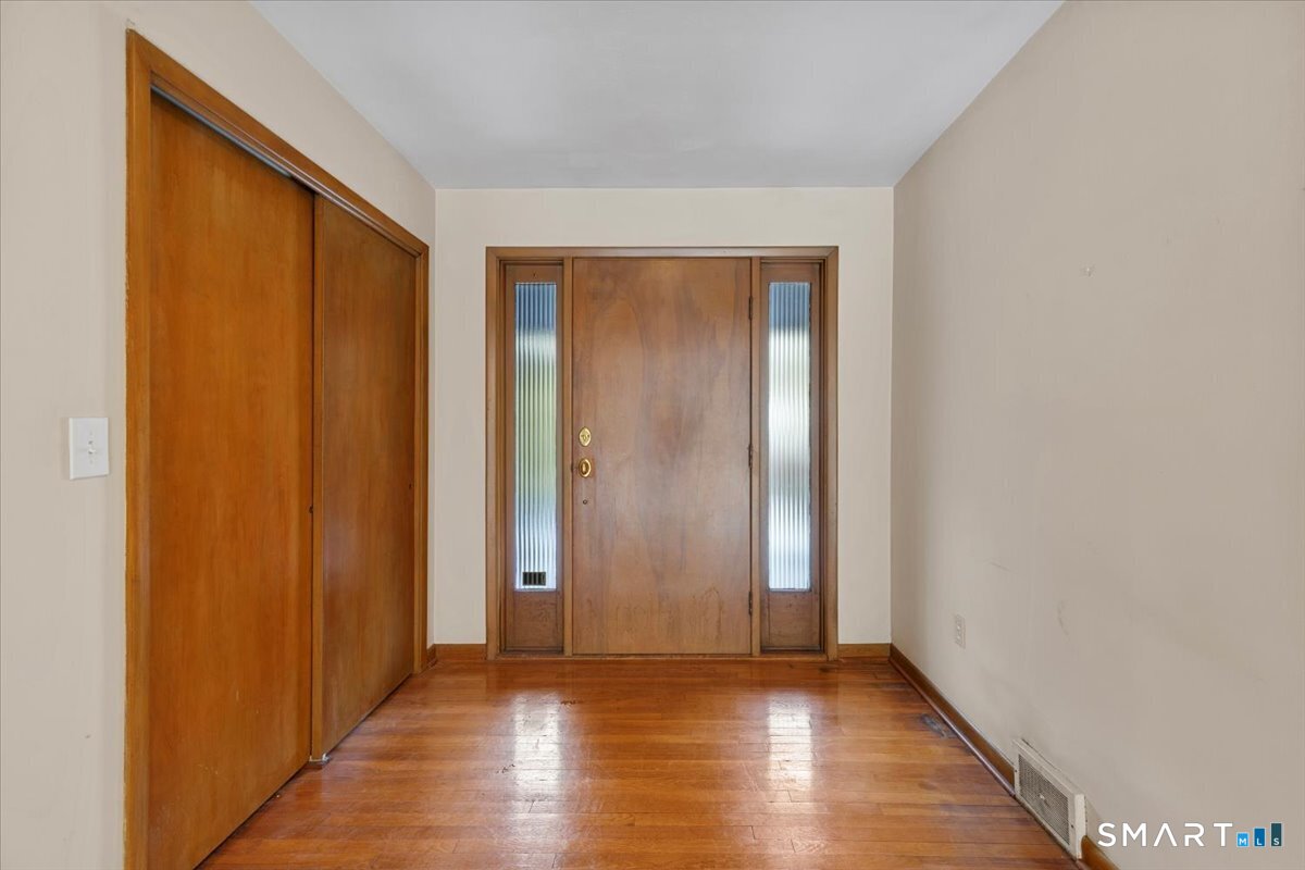 Homes for sale in Hamden, CT | 1405 Dunbar Hill Rd, Hamden, CT 06514 | MLS# 24145472