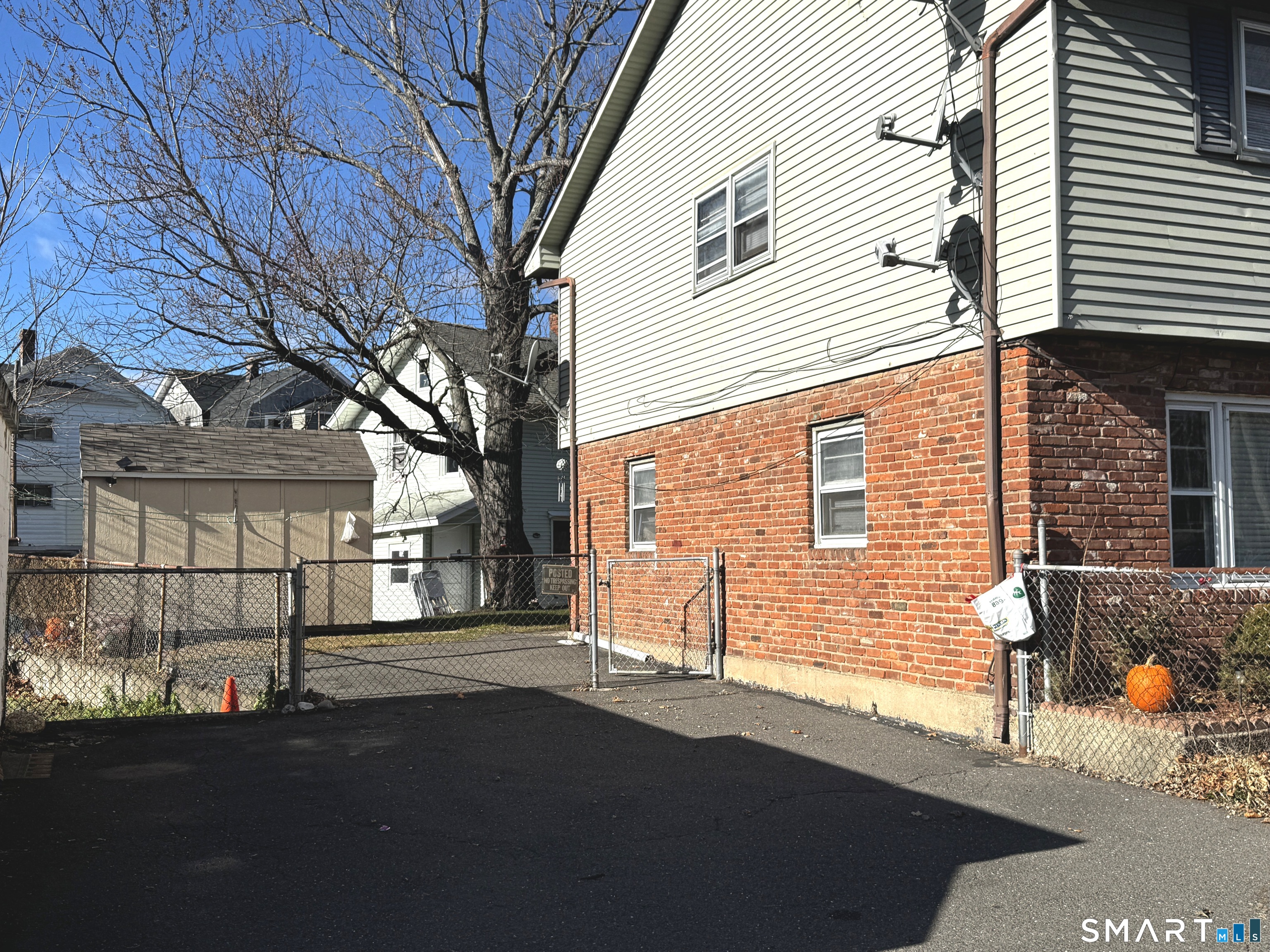 Homes for sale in Waterbury, CT | 118 Fairmount St, Waterbury, CT 06706 | MLS# 24144945