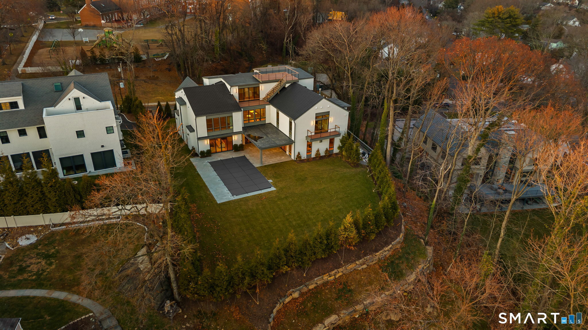 Greenwich, Connecticut, 06830, United States, 6 Bedrooms Bedrooms, ,8.5 BathroomsBathrooms,Residential,For Sale,1959998