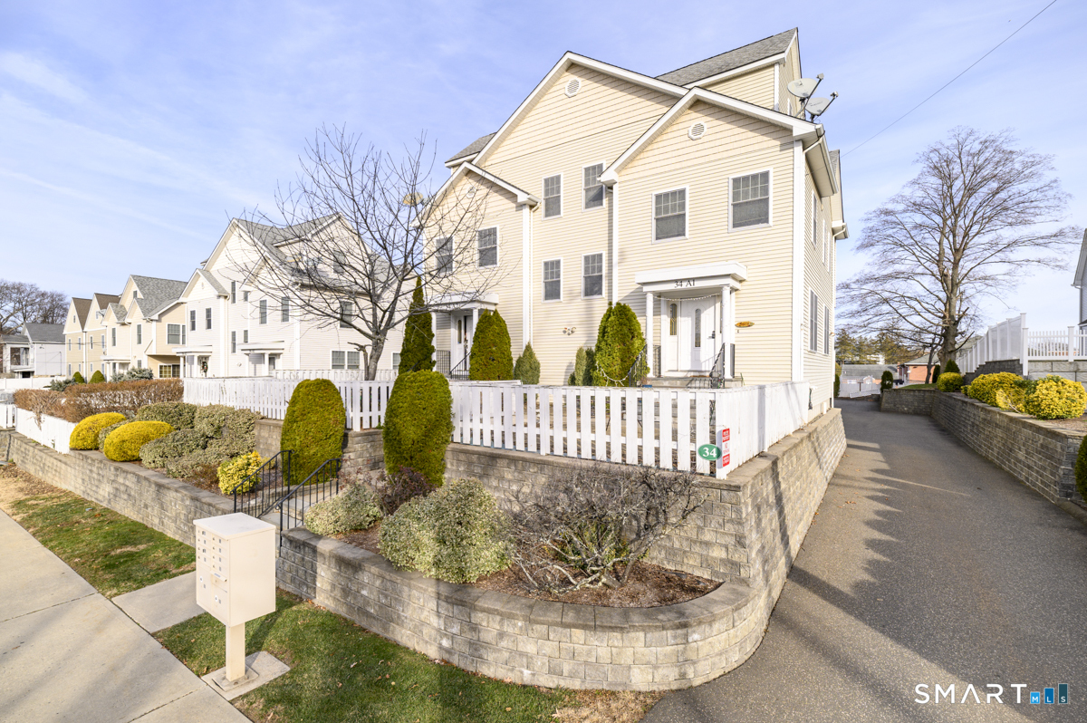 Homes for sale in Norwalk, CT | 34 Ferris Ave #APT A2, Norwalk, CT 06854 | MLS# 24145088