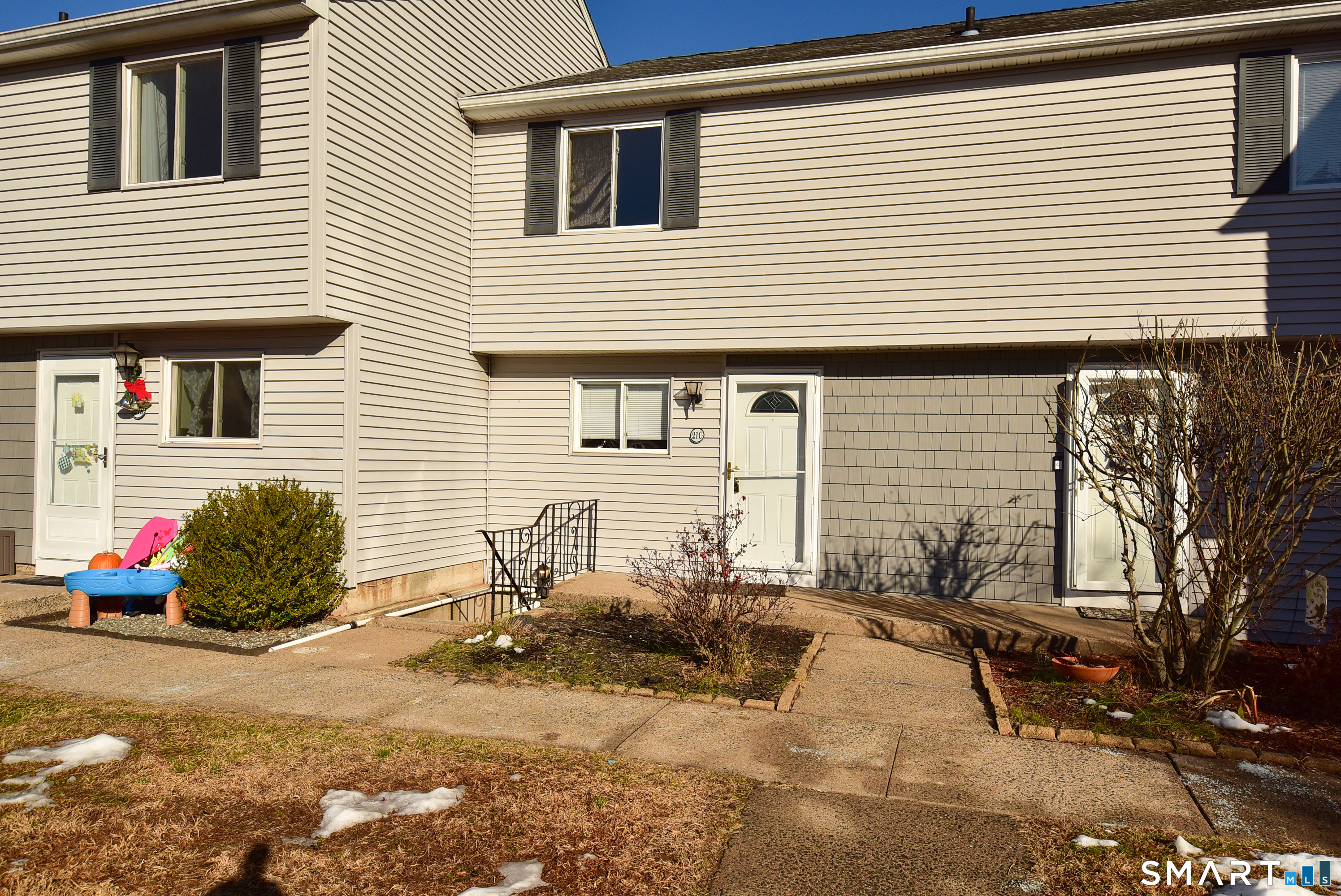 Homes for sale in East Granby, CT | 16 Seymour Rd #21C, East Granby, CT 06026 | MLS# 24145141