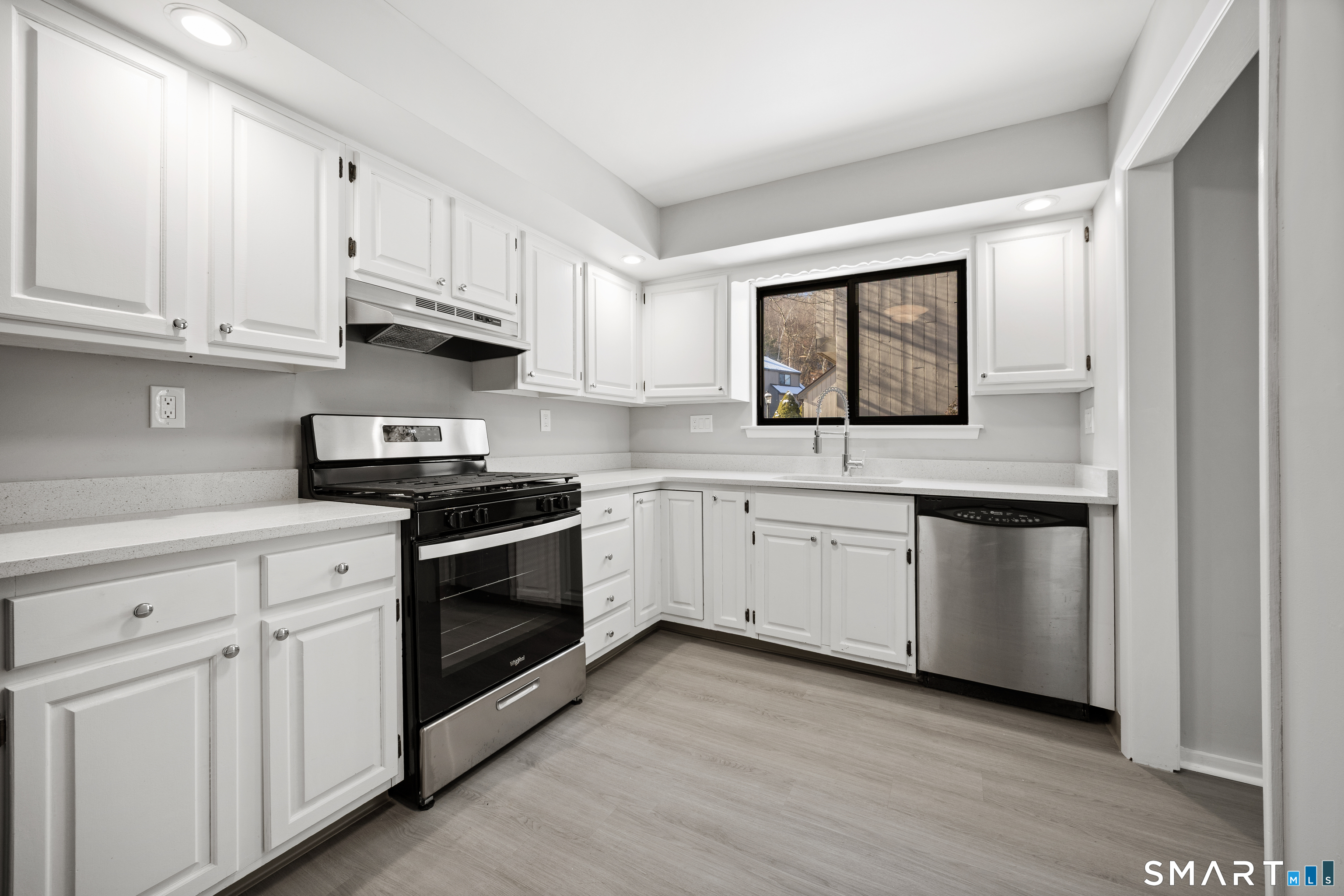 Homes for sale in Beacon Falls, CT | 35 Brockton Ct #35, Beacon Falls, CT 06403 | MLS# 24142807