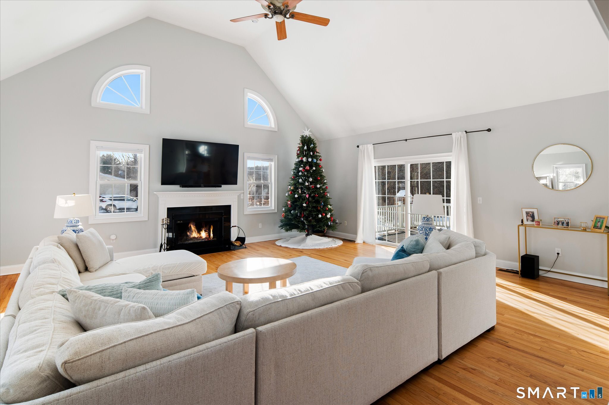 Homes for sale in Monroe, CT | 1093 Monroe Turnpike, Monroe, CT 06468 | MLS# 24143594