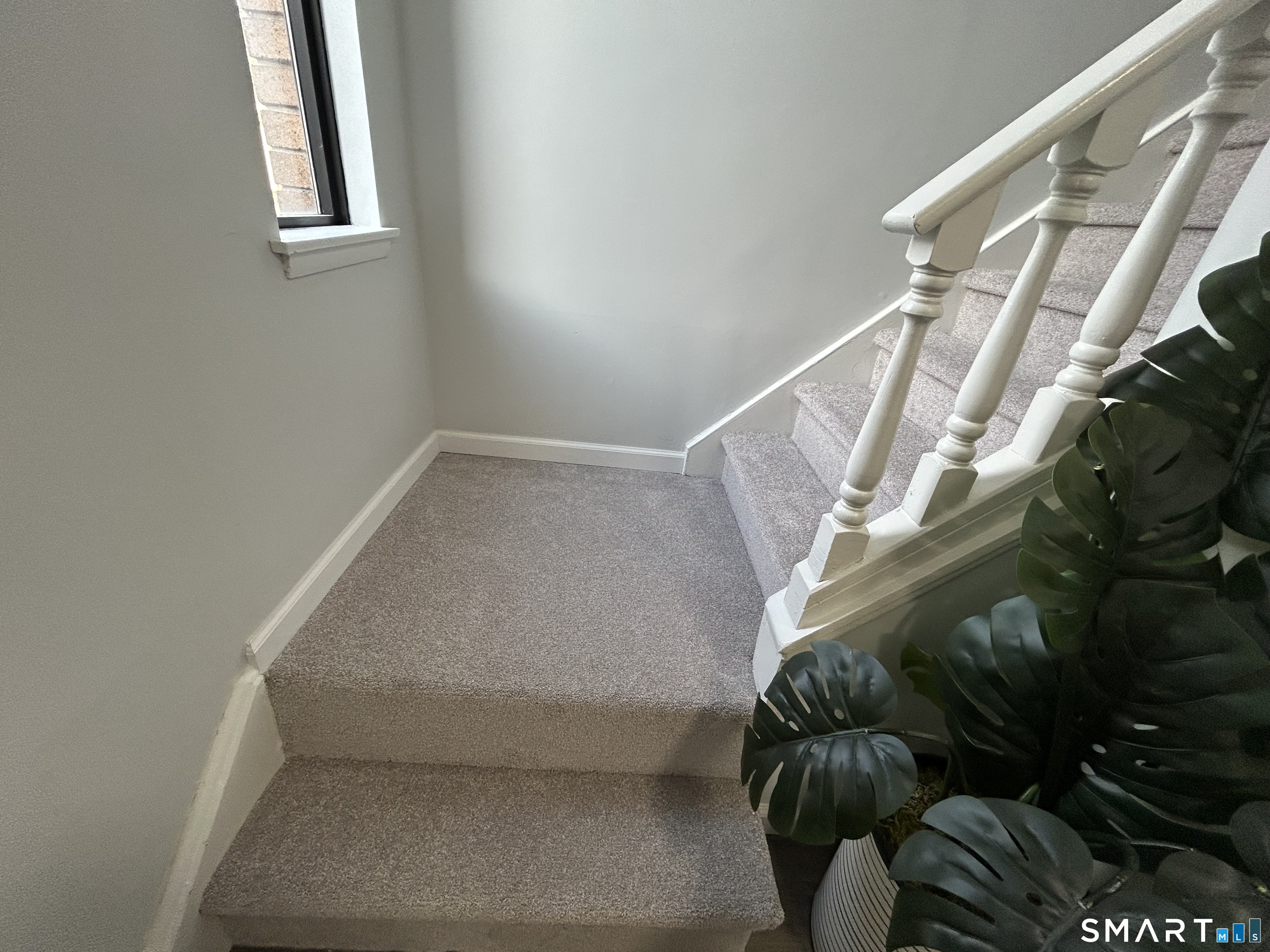 Homes for sale in Bloomfield, CT | 111 Sutton Pl #111, Bloomfield, CT 06002 | MLS# 24145516