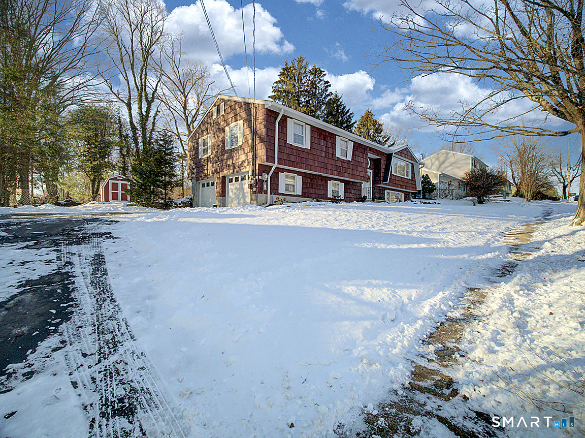 Photo 38 of 18 Anns Farm Road, Hamden, CT