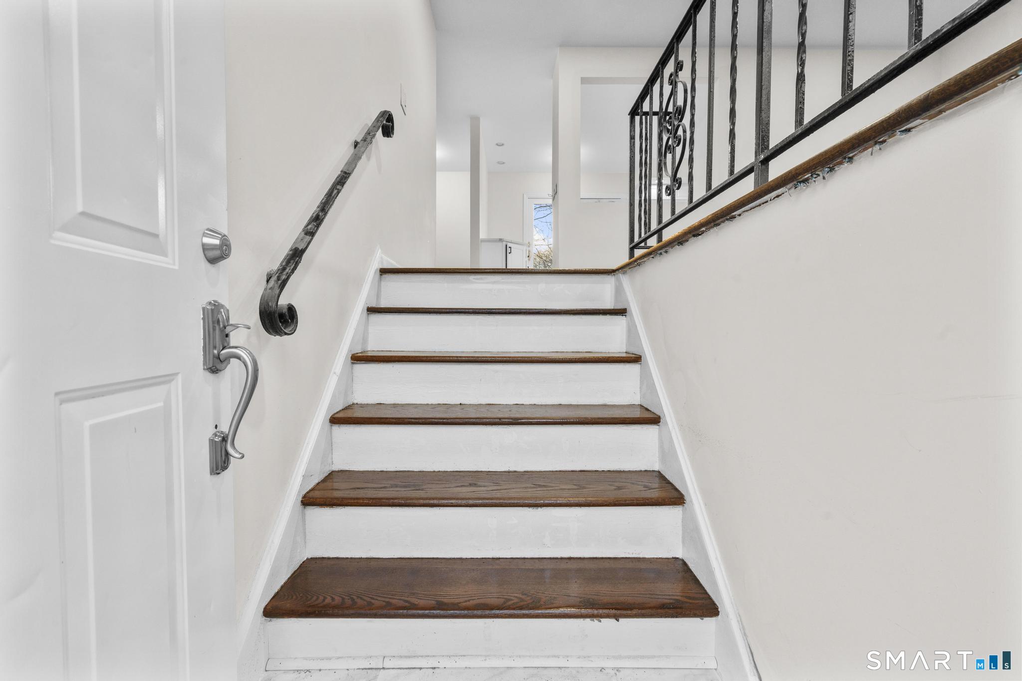 Homes for sale in Danbury, CT | 49 Sleepy Hollow Dr, Danbury, CT 06810 | MLS# 24145600