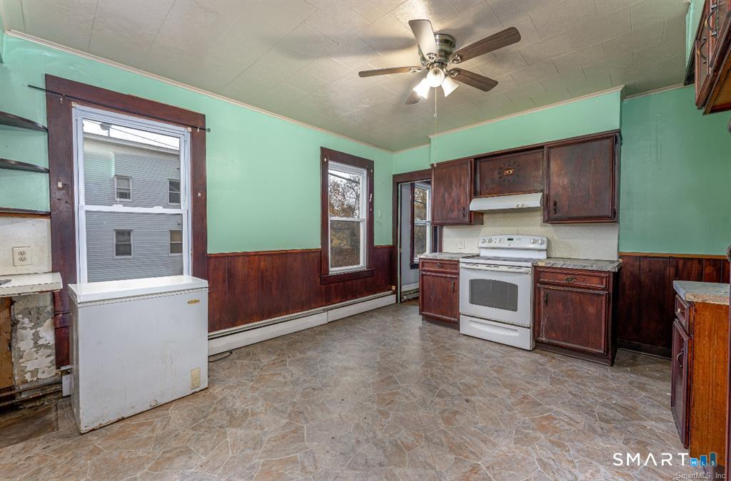 Photo 12 of 146 Charles Street, Waterbury, CT