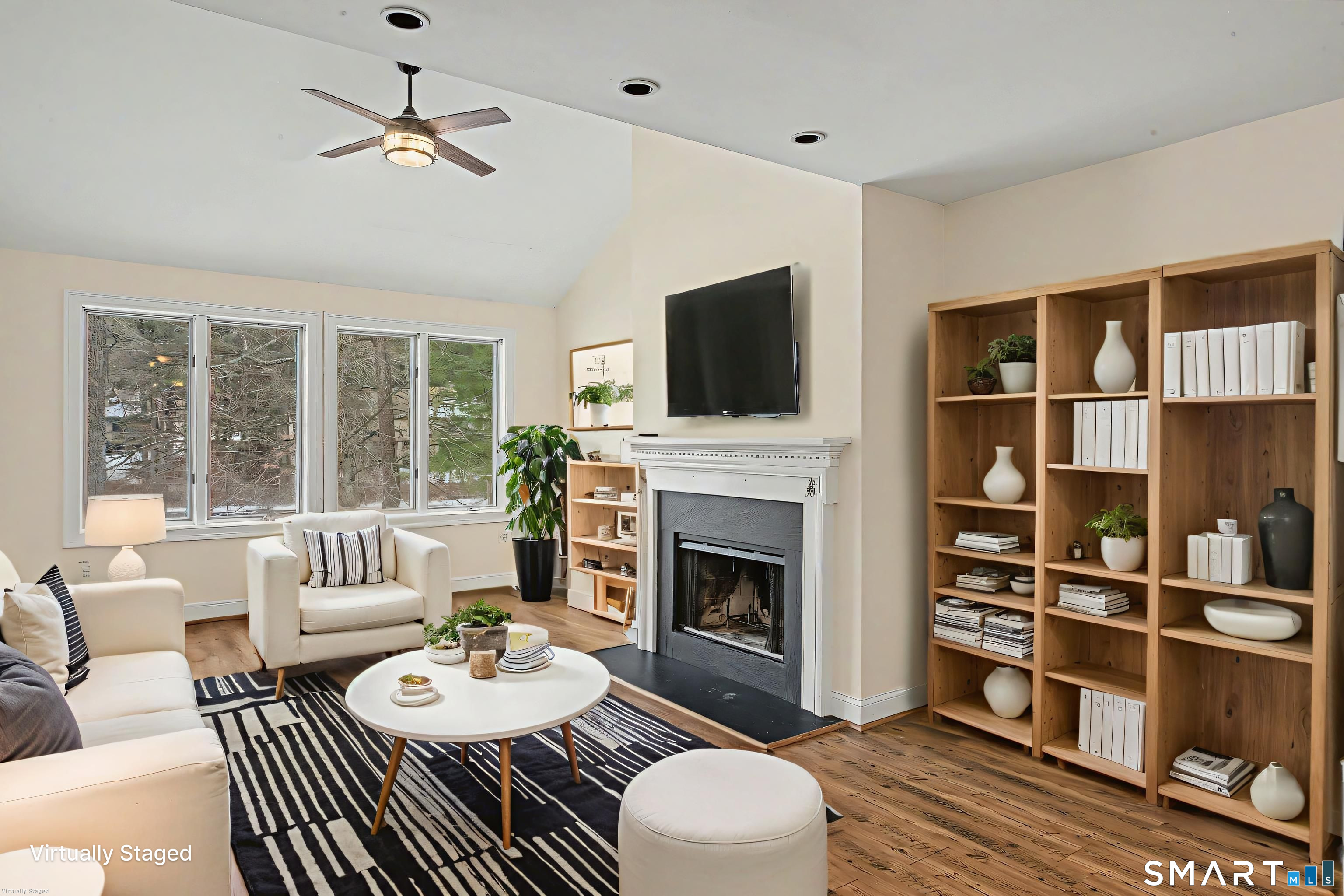 Homes for sale in Avon, CT | 15 Greenwich Ln #15, Avon, CT 06001 | MLS# 24137364