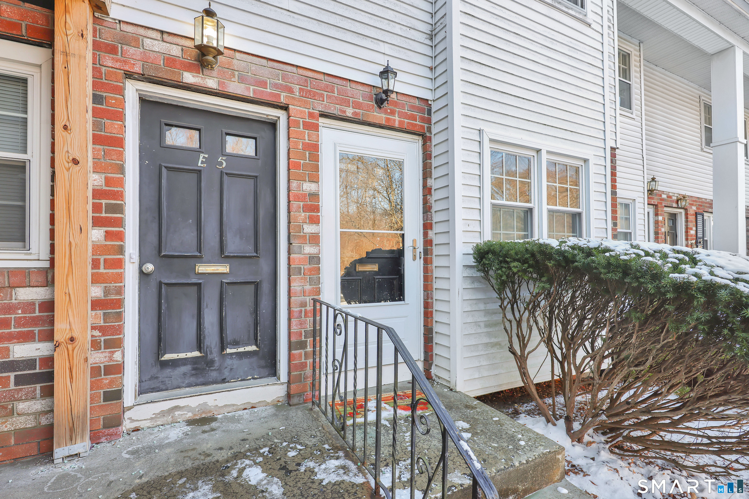 Homes for sale in Enfield, CT | E6 Bradley Cir #6, Enfield, CT 06082 | MLS# 24144822