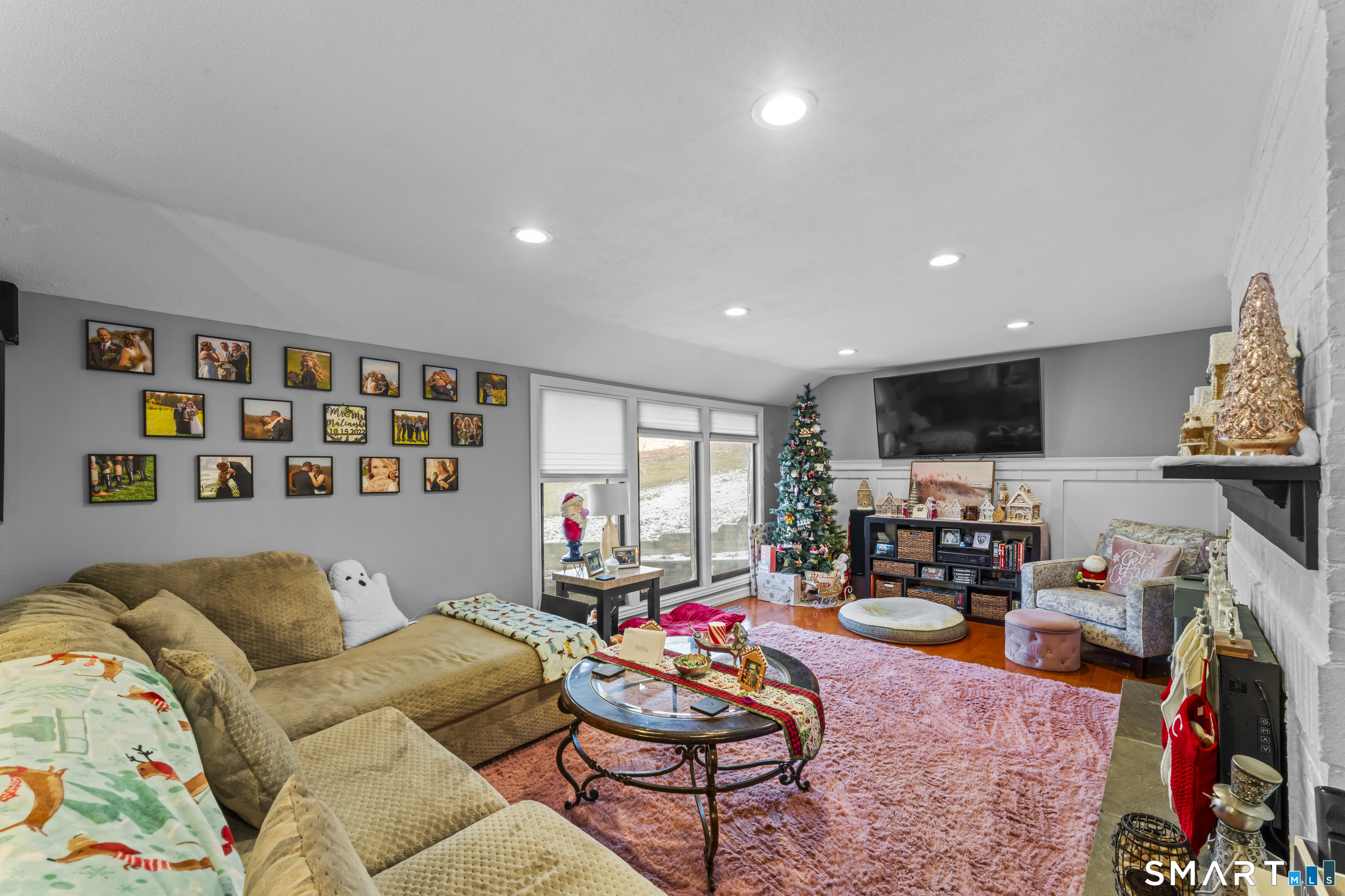 Homes for sale in Woodbury, CT | 4 Heather Ct #4, Woodbury, CT 06798 | MLS# 24145466