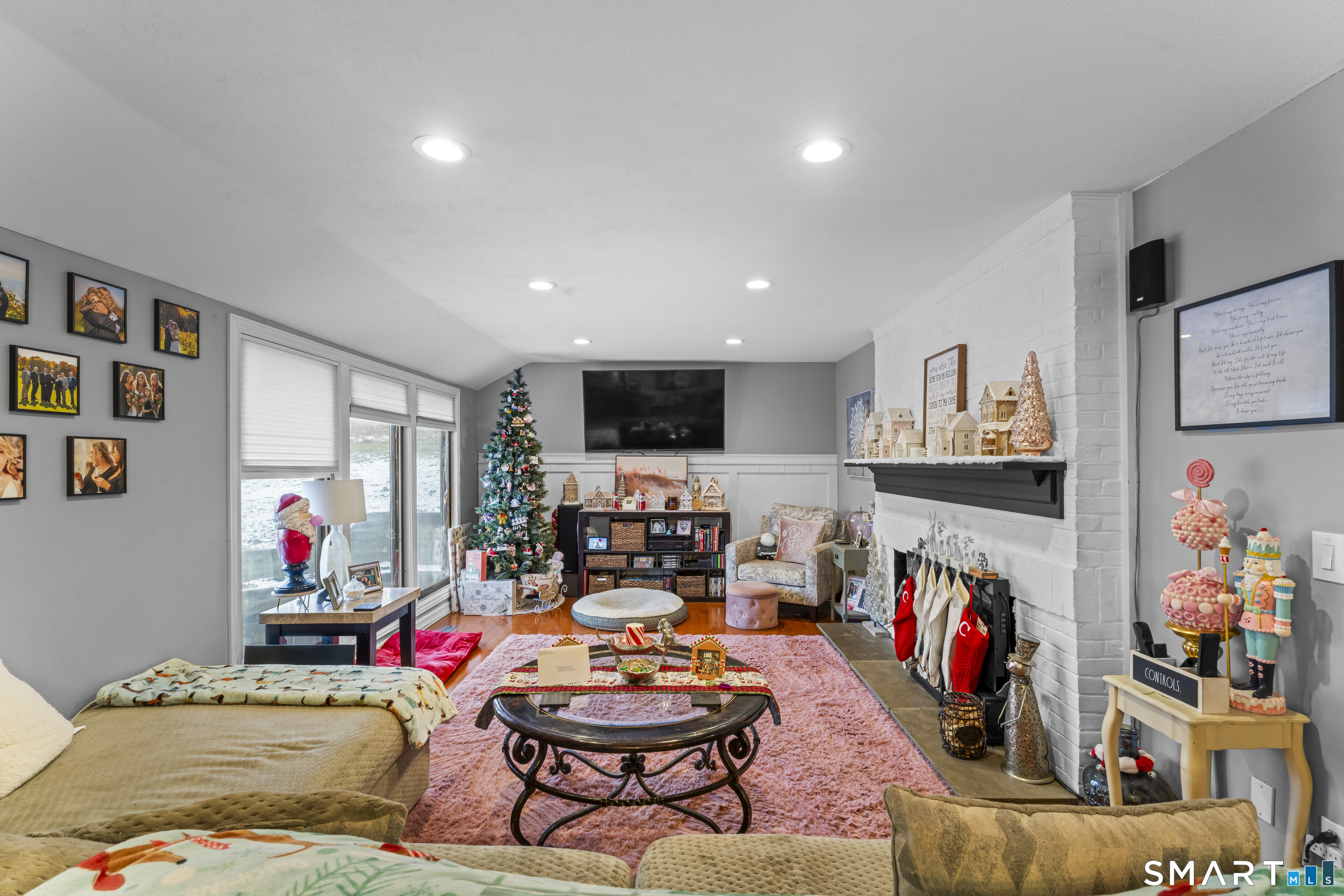 Homes for sale in Woodbury, CT | 4 Heather Ct #4, Woodbury, CT 06798 | MLS# 24145466