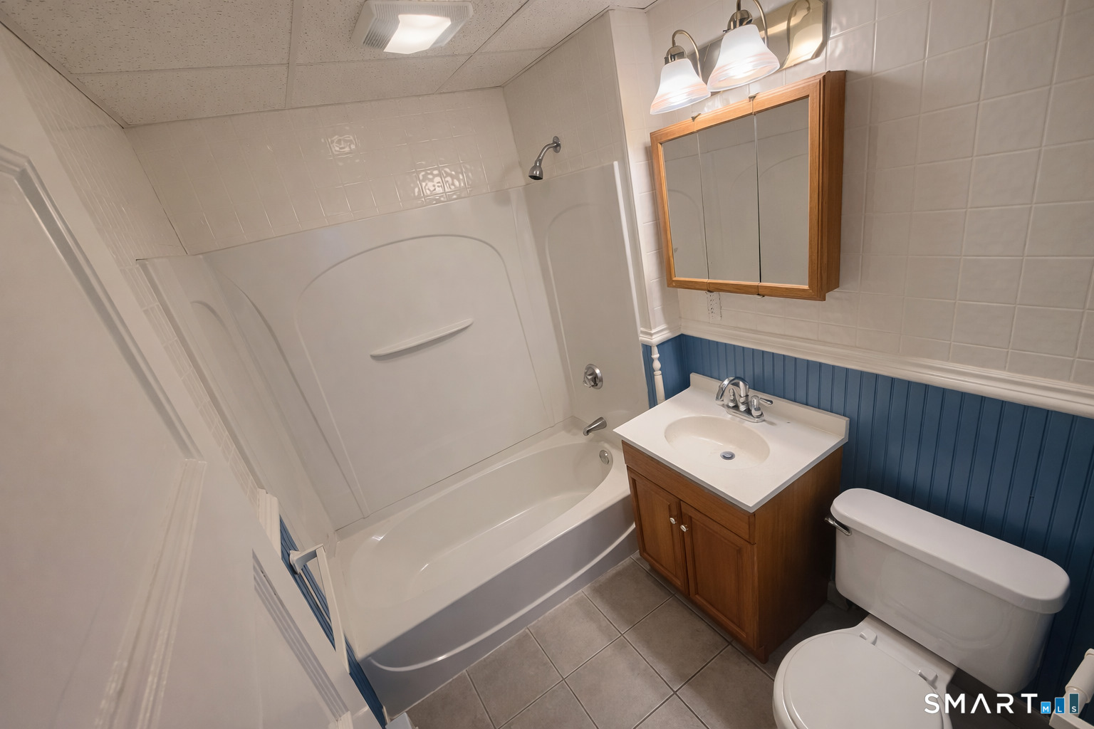 Photo 6 of 155 Congress Avenue, Waterbury, CT