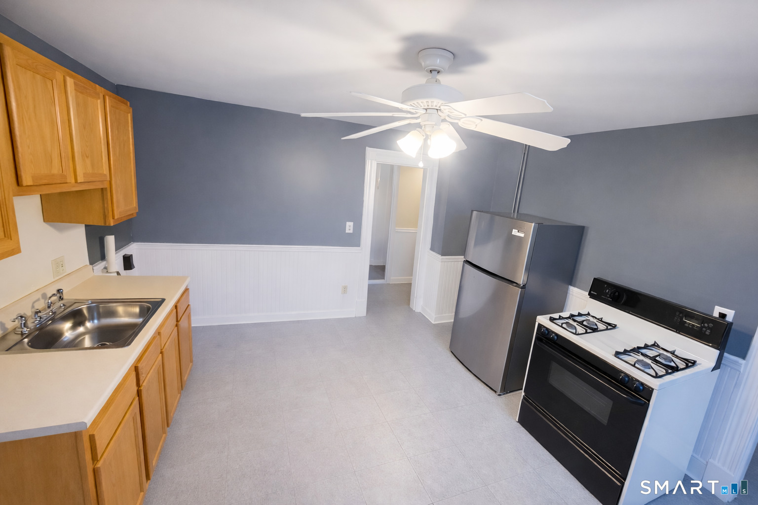 Photo 7 of 155 Congress Avenue, Waterbury, CT