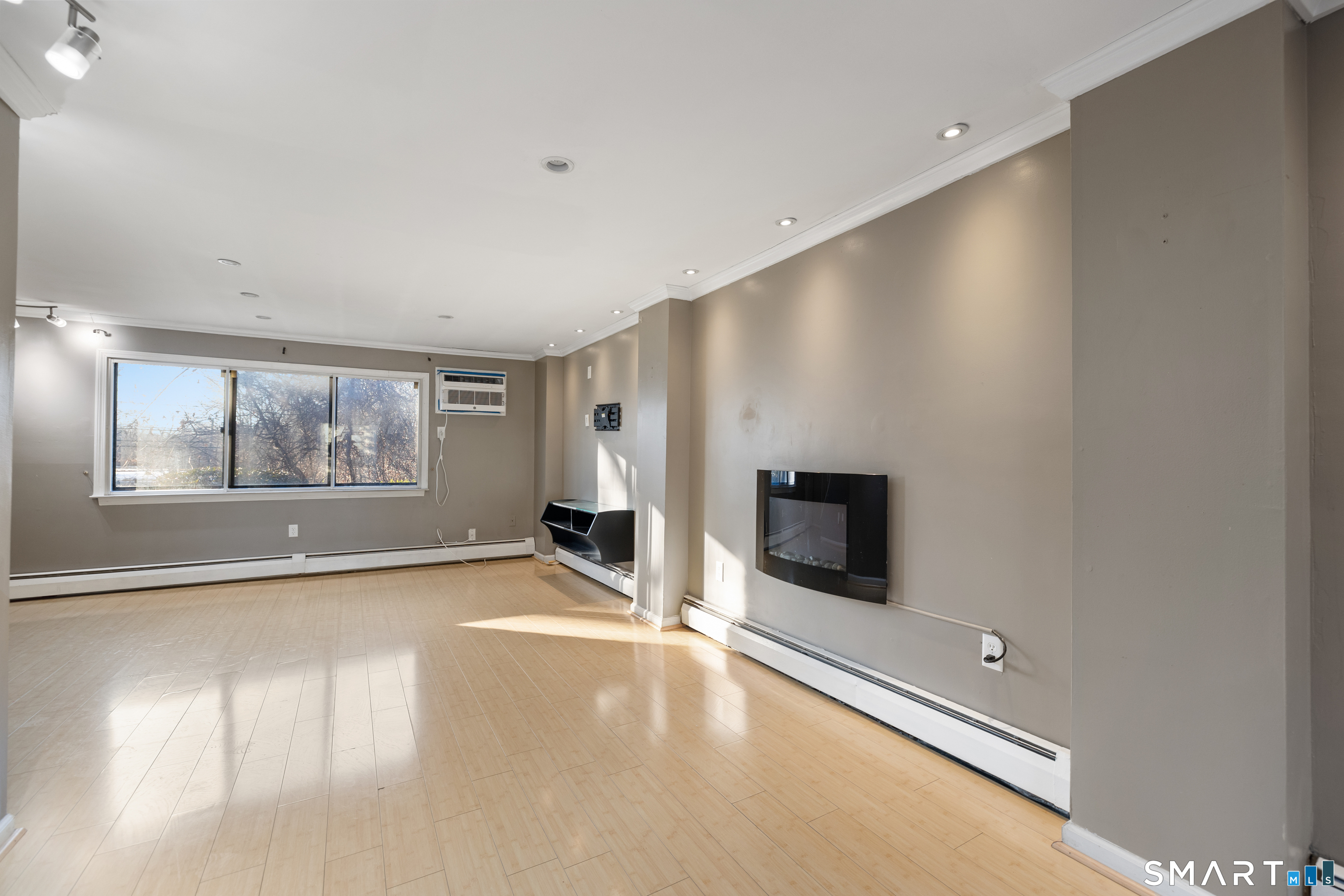 Homes for sale in Newington, CT | 72 Churchill Dr #72, Newington, CT 06111 | MLS# 24144111