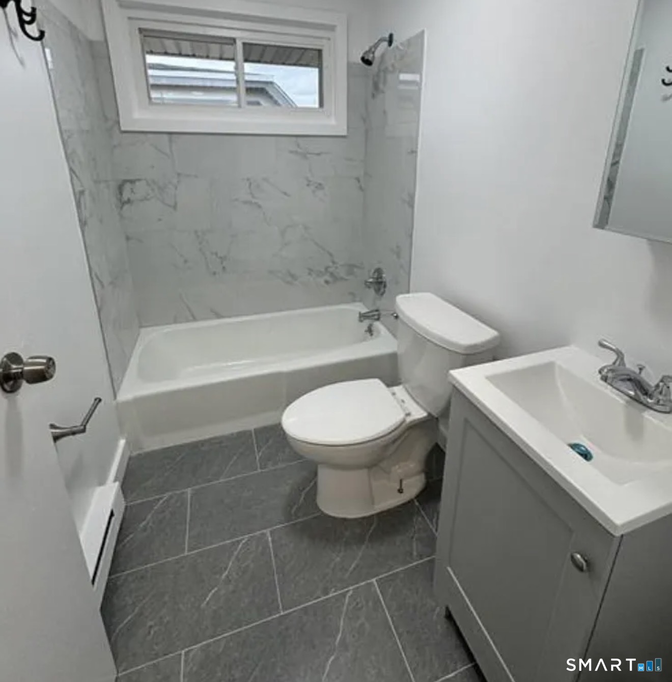 Photo 4 of 1795 North Avenue, Bridgeport, CT