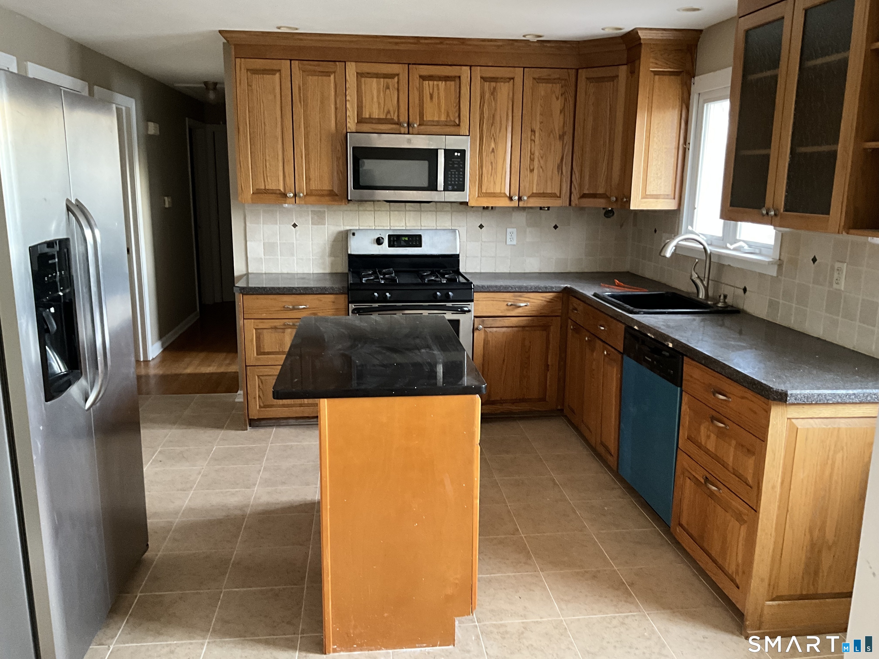 175 Post Oak, Stratford, 06614, 3 Bedrooms Bedrooms, 0 ,1 BathroomBathrooms,Single Family For Sale,For Sale,Post Oak,0,24141850