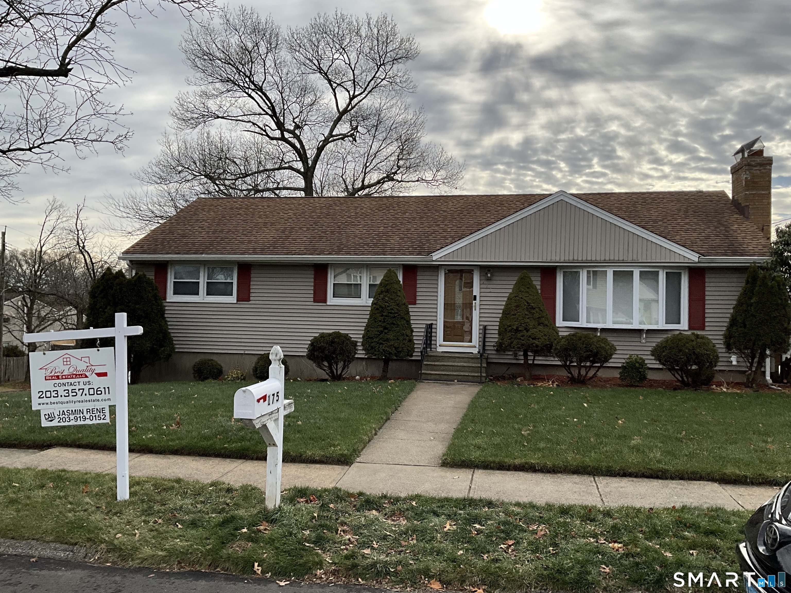 Homes for sale in Stratford, CT | 175 Post Oak Rd, Stratford, CT 06614 | MLS# 24141850