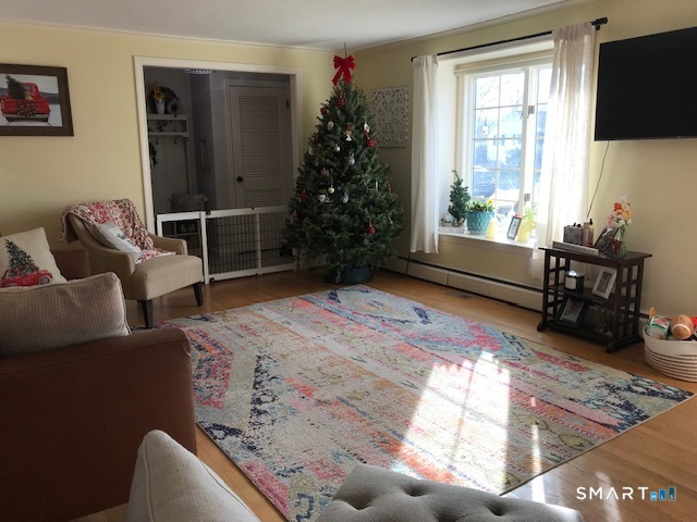 Homes for sale in Wethersfield, CT | 14 Ivy Ln, Wethersfield, CT 06109 | MLS# 24145677