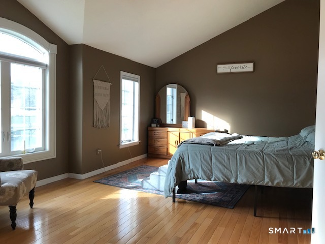 Photo 16 of 14 Ivy Lane, Wethersfield, CT