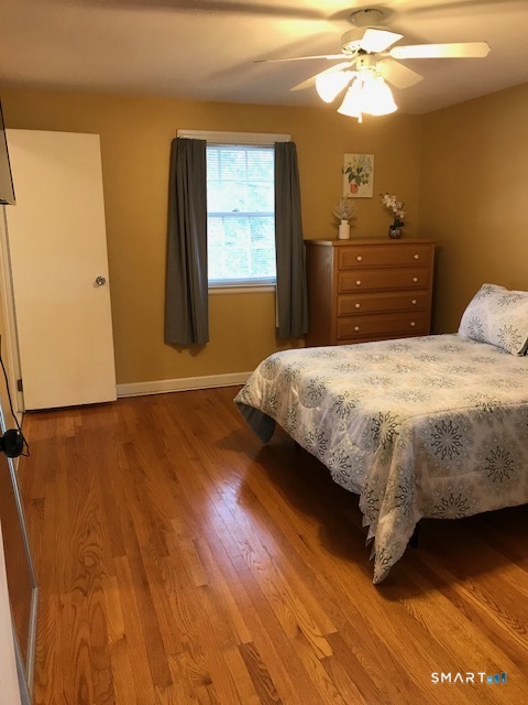 Photo 22 of 14 Ivy Lane, Wethersfield, CT