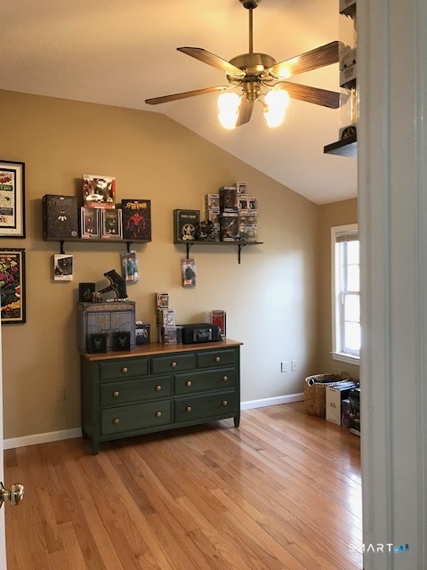 Photo 26 of 14 Ivy Lane, Wethersfield, CT