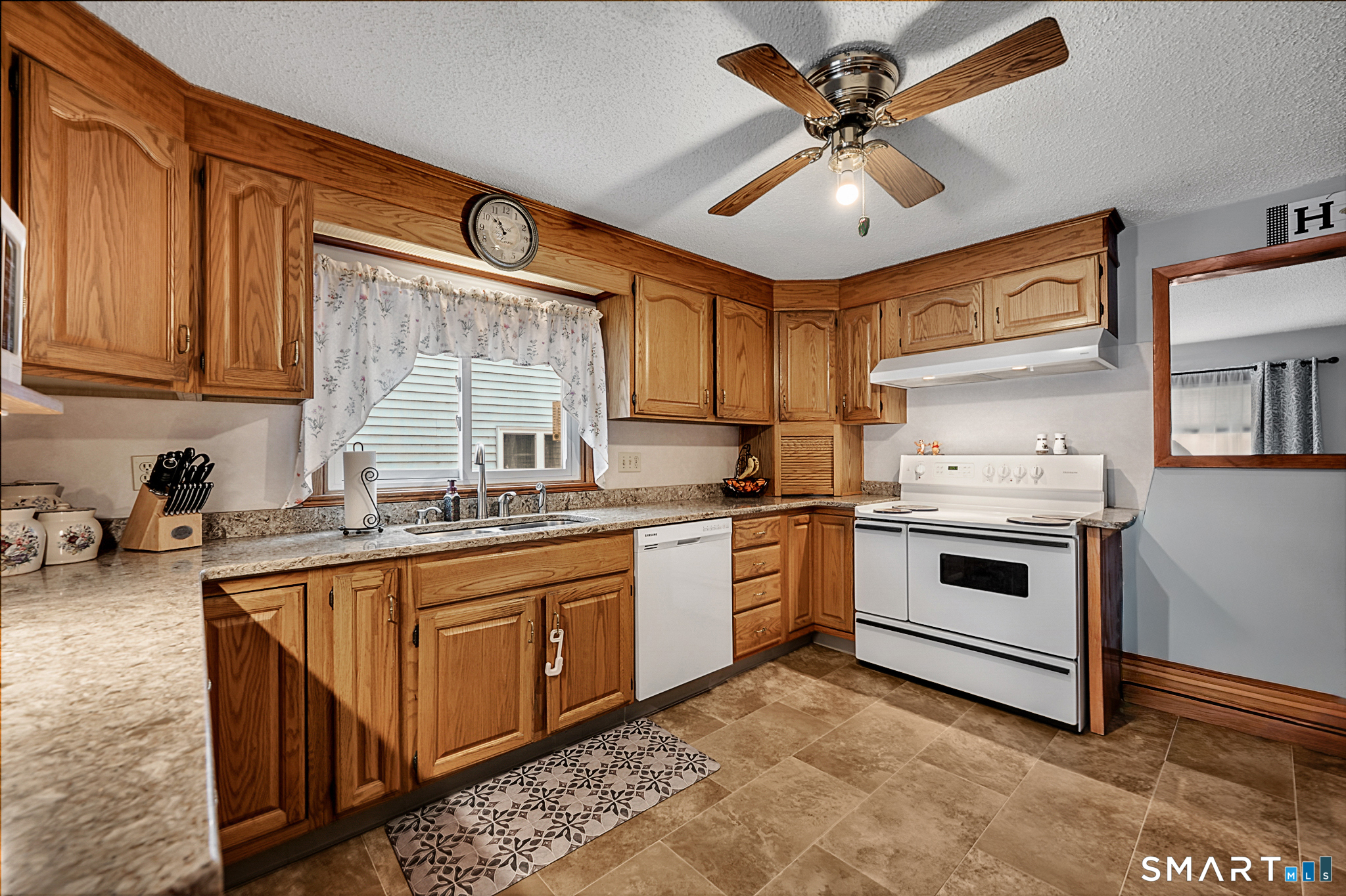 Homes for sale in Naugatuck, CT | 24 Forest St, Naugatuck, CT 06770 | MLS# 24145511