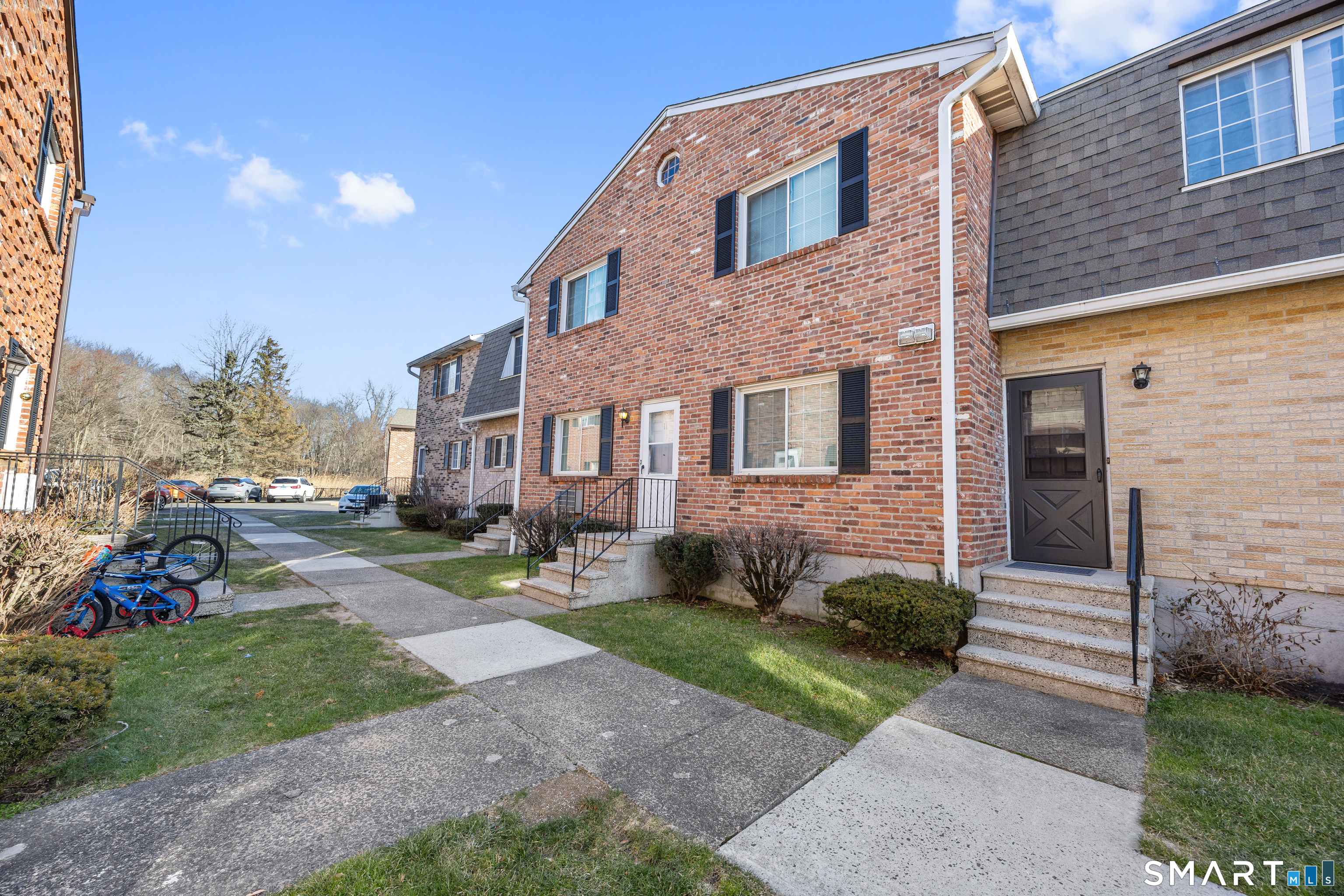 Homes for sale in Waterbury, CT | 36 Sharon Rd #11, Waterbury, CT 06705 | MLS# 24144959