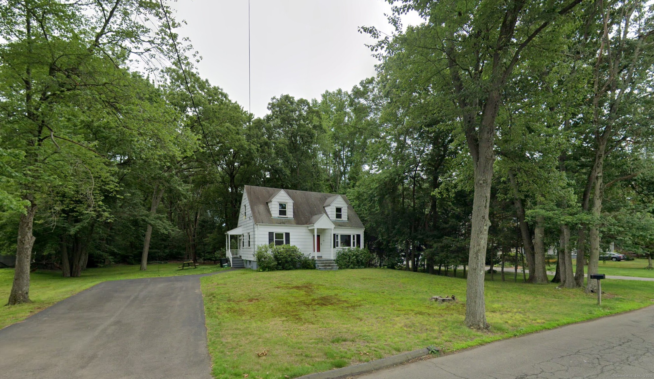 28 North Avenue photo 2