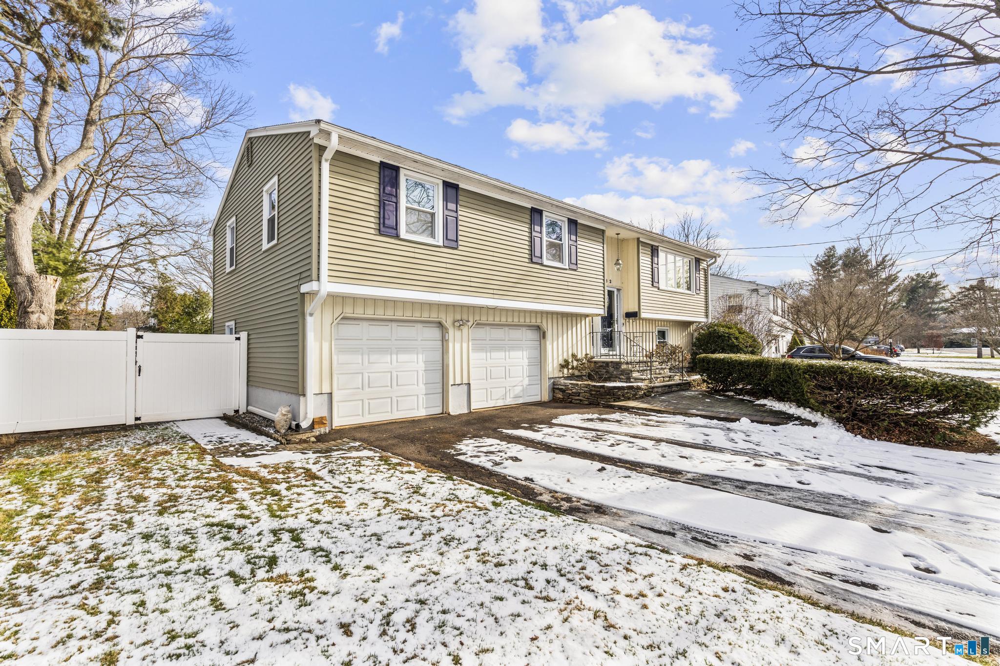 Homes for sale in Newington, CT | 282 Hillcrest Ave, Newington, CT 06111 | MLS# 24145726