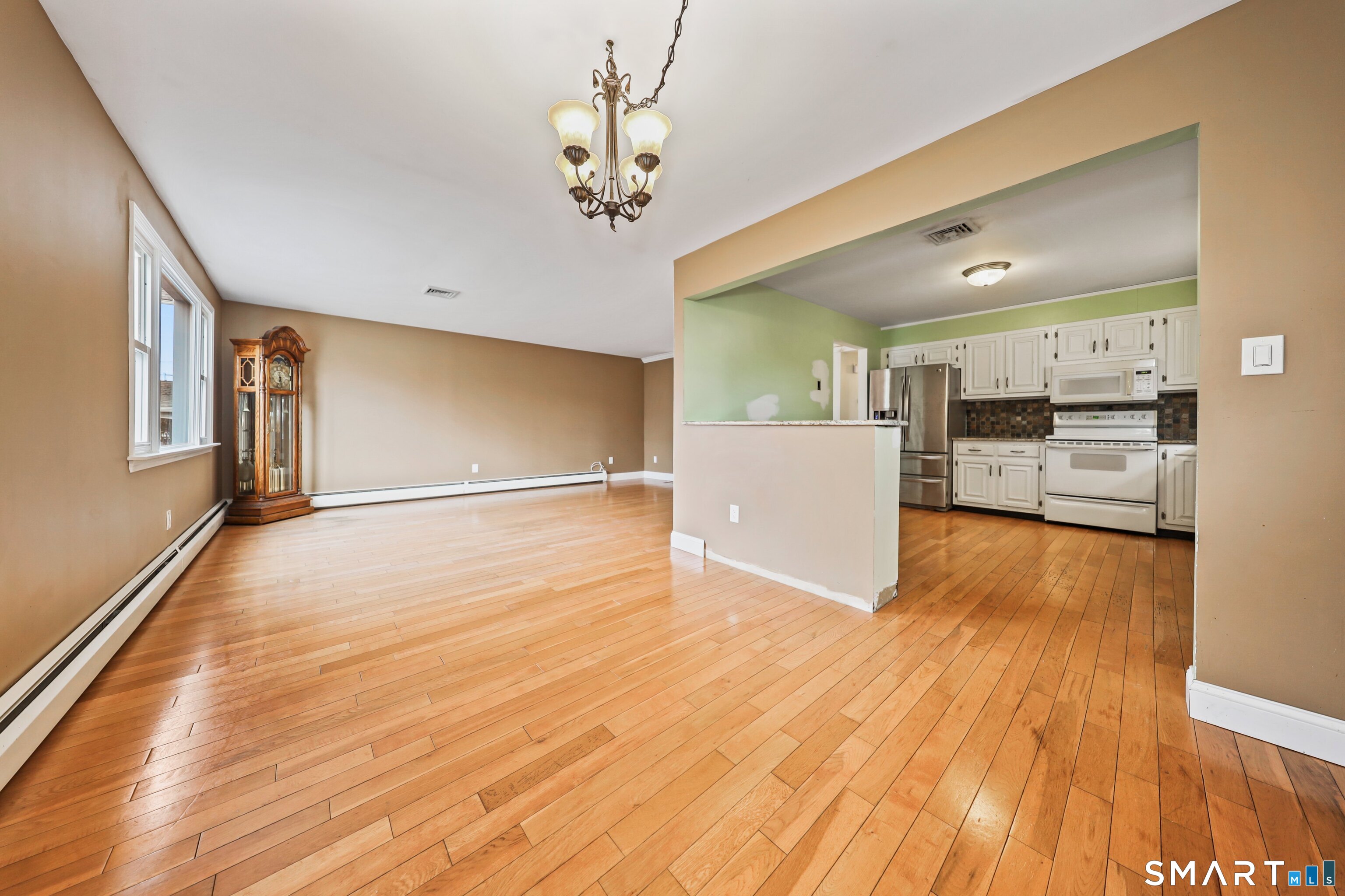 Photo 7 of 41 Quinn Street, Naugatuck, CT