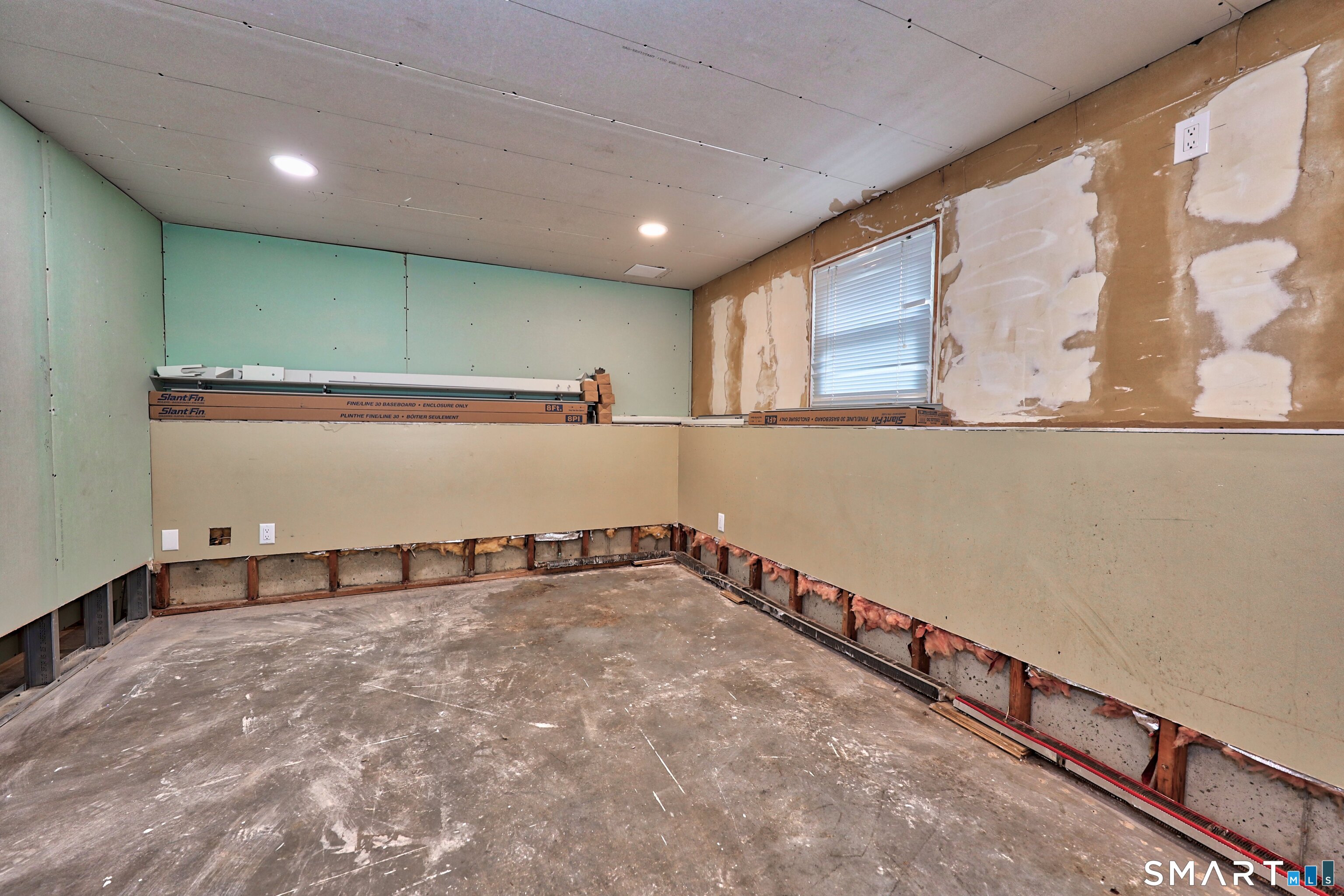 Photo 26 of 41 Quinn Street, Naugatuck, CT