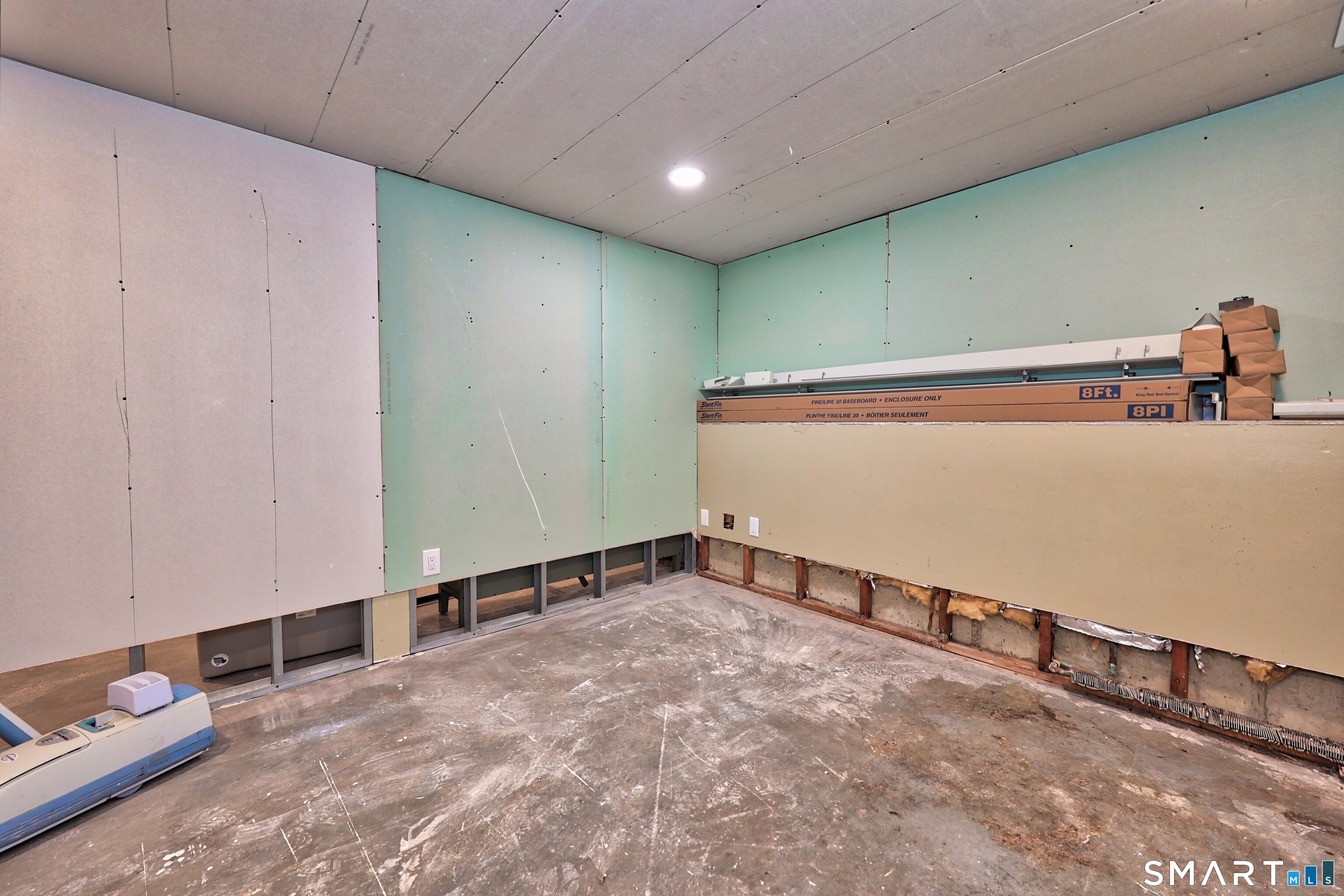 Photo 27 of 41 Quinn Street, Naugatuck, CT