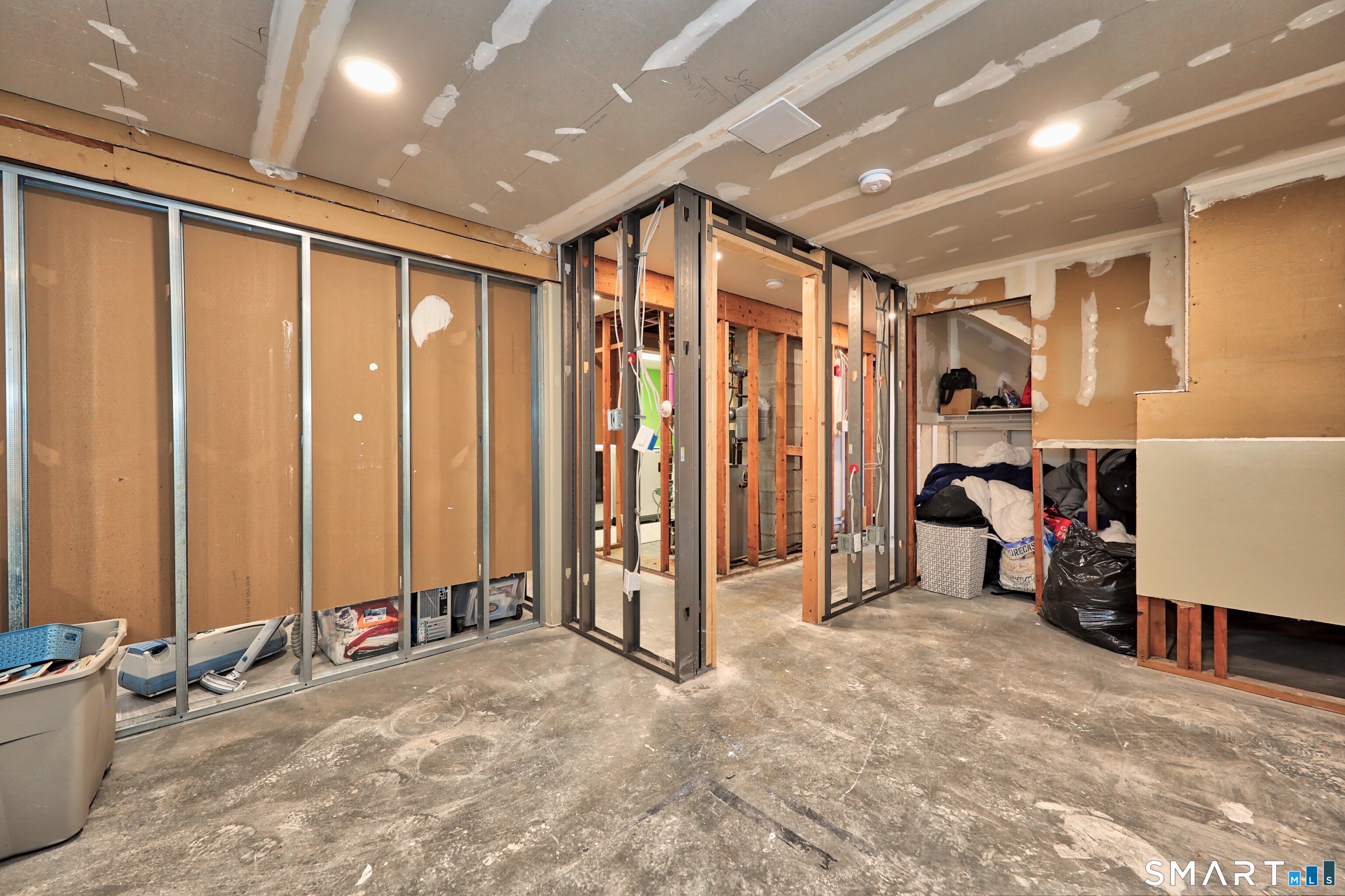 Photo 29 of 41 Quinn Street, Naugatuck, CT