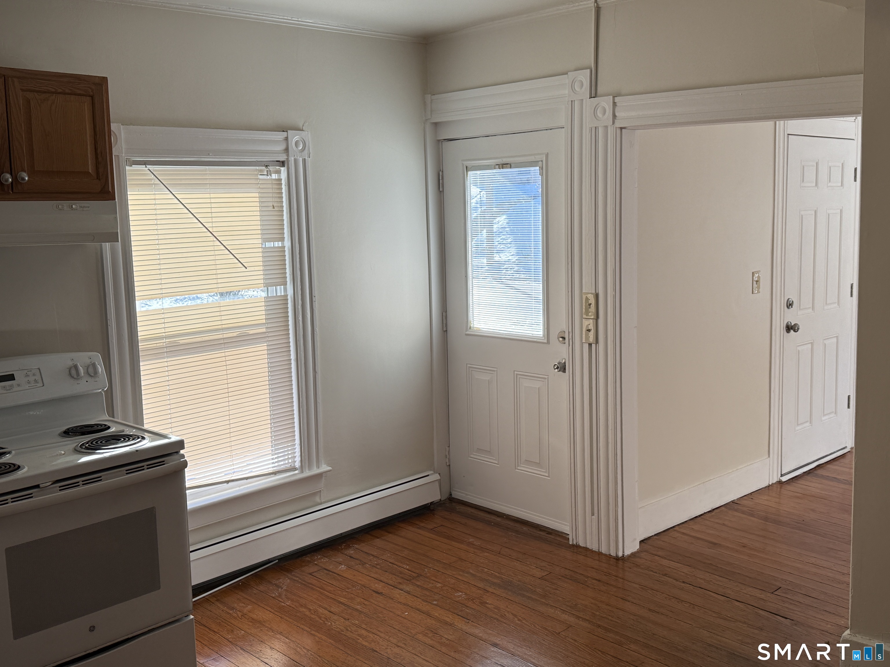 Homes for sale in Seymour, CT | 53 Maple St, Seymour, CT 06483 | MLS# 24145851