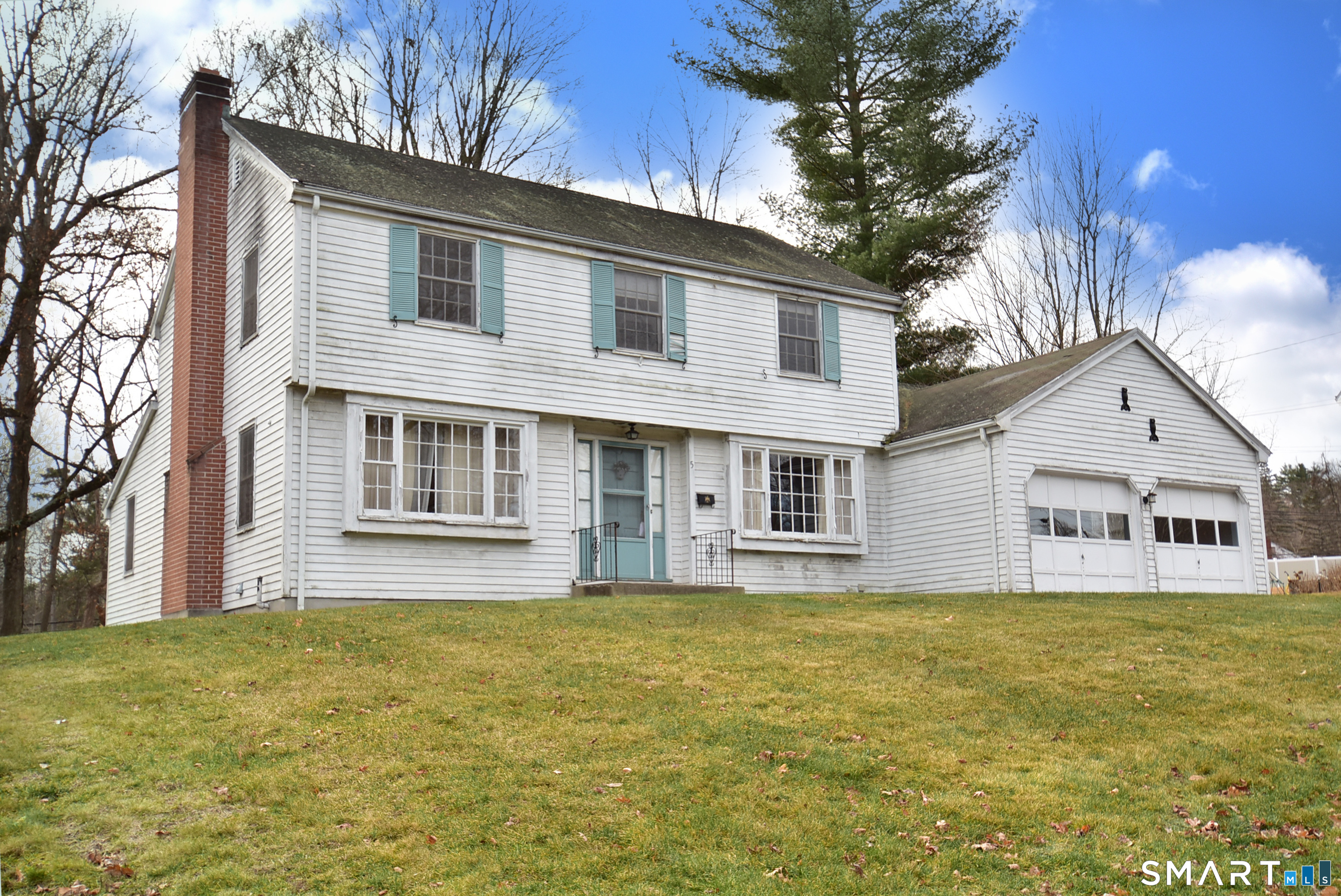 Homes for sale in West Hartford, CT | 5 Lovelace Dr, West Hartford, CT 06117 | MLS# 24128417