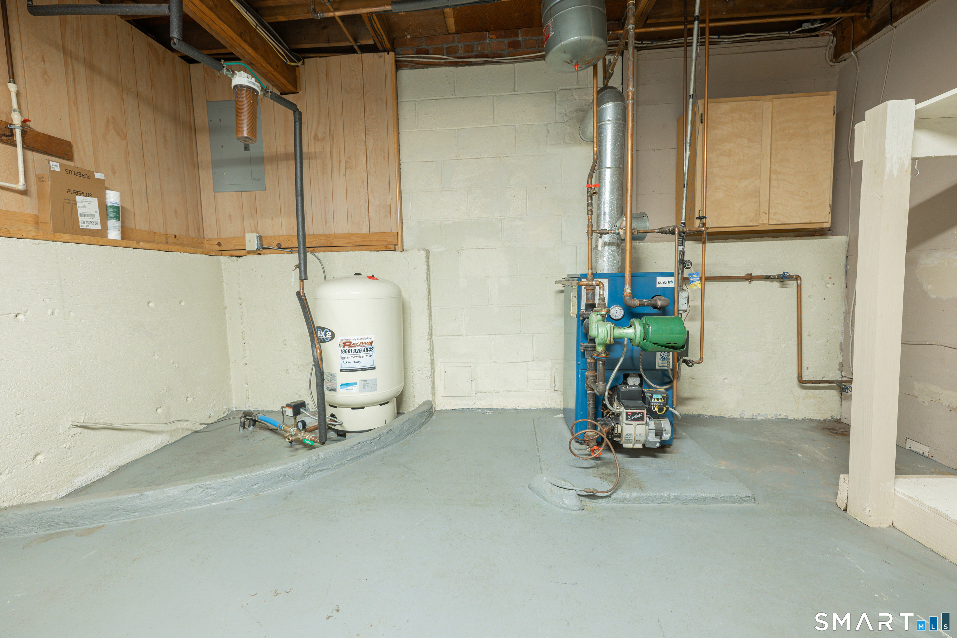 Homes for sale in Vernon, CT | 103 Montauk Dr, Vernon, CT 06066 | MLS# 24145050