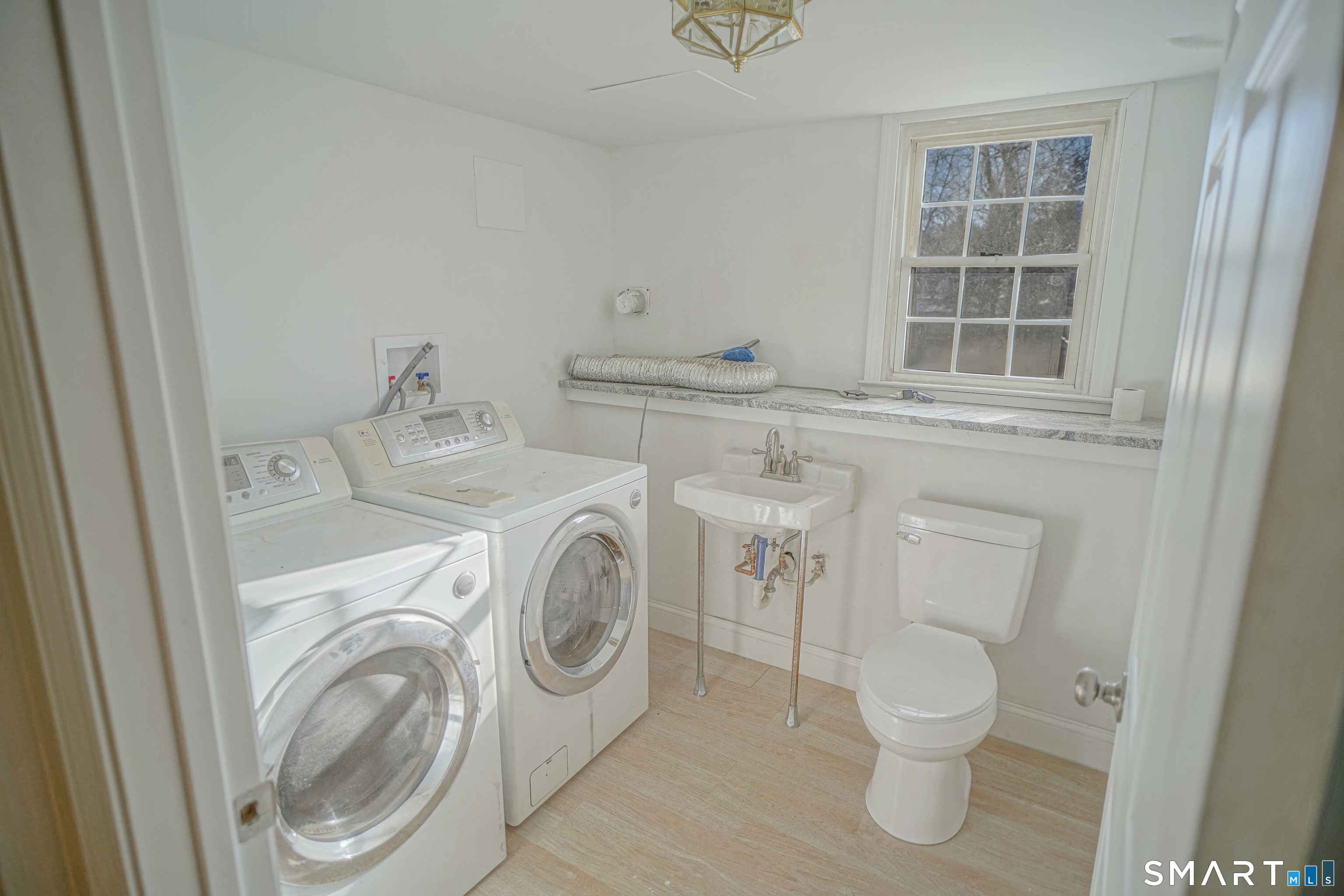 Homes for sale in Waterbury, CT | 274 Pearl Lake Rd, Waterbury, CT 06706 | MLS# 24145863