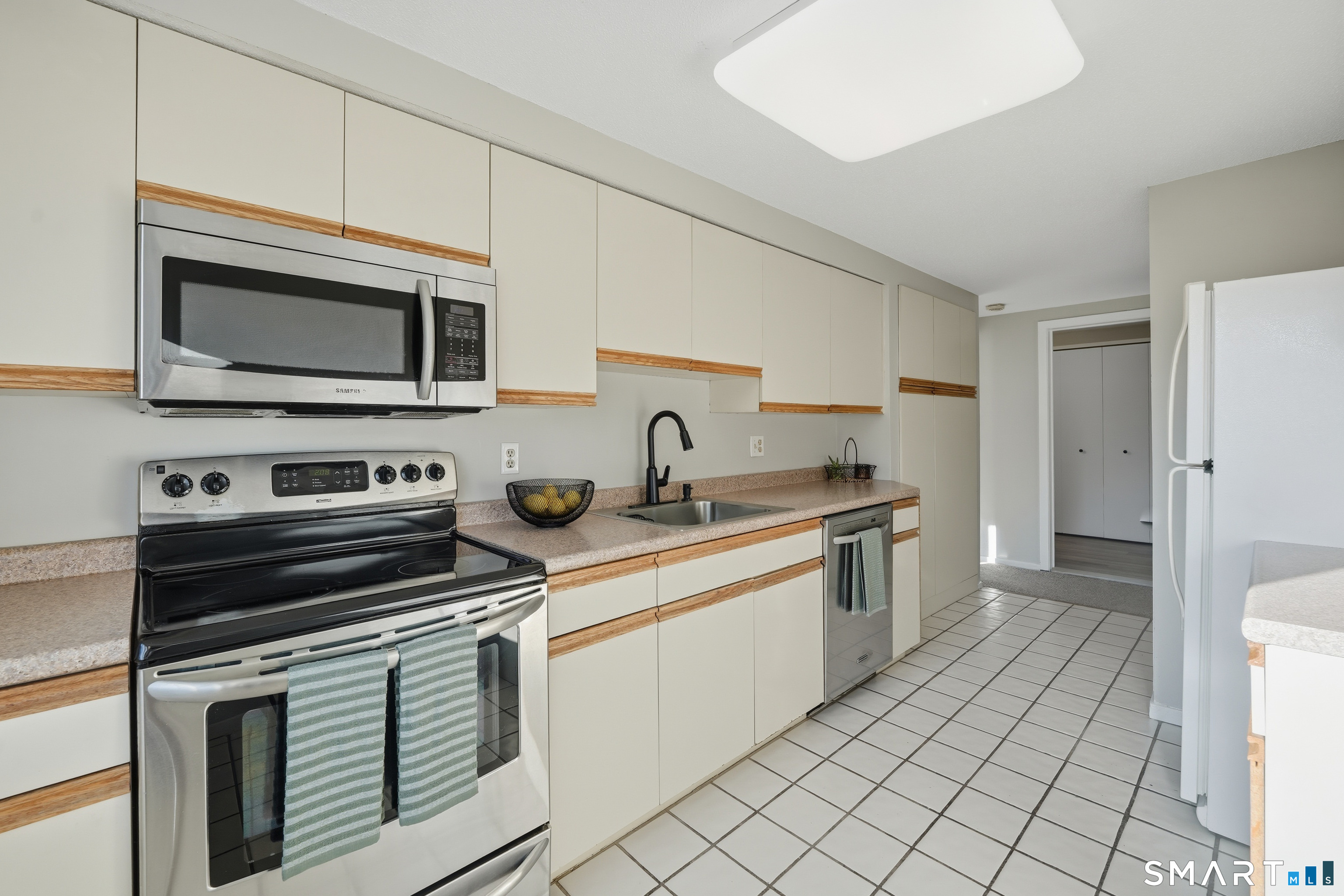 Photo 10 of 3 Hunters Run, Cromwell, CT