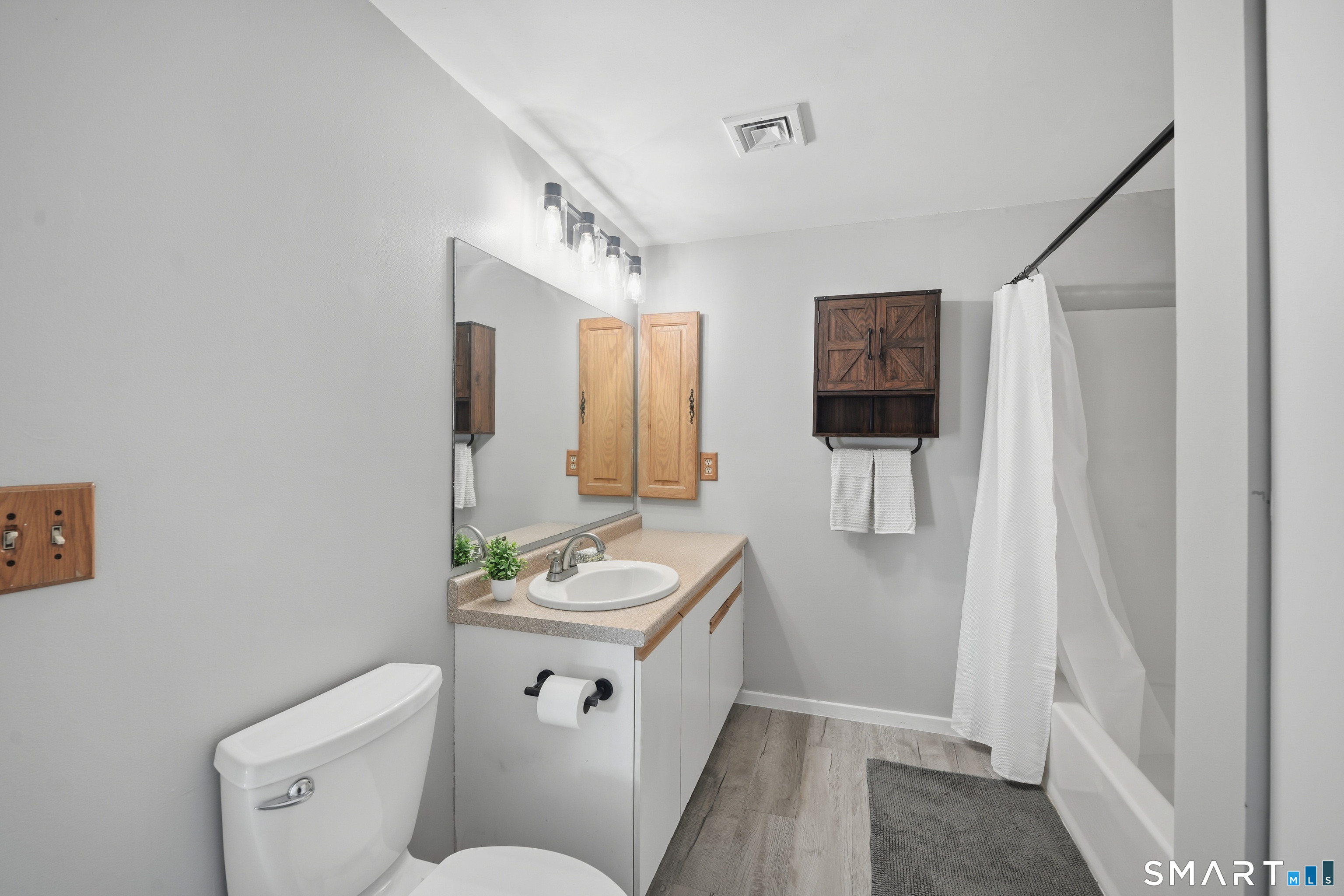 Photo 15 of 3 Hunters Run, Cromwell, CT