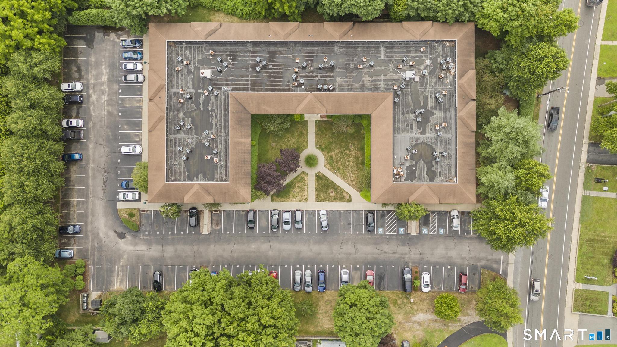 Photo 2 of 468 Main Street, East Lyme, CT