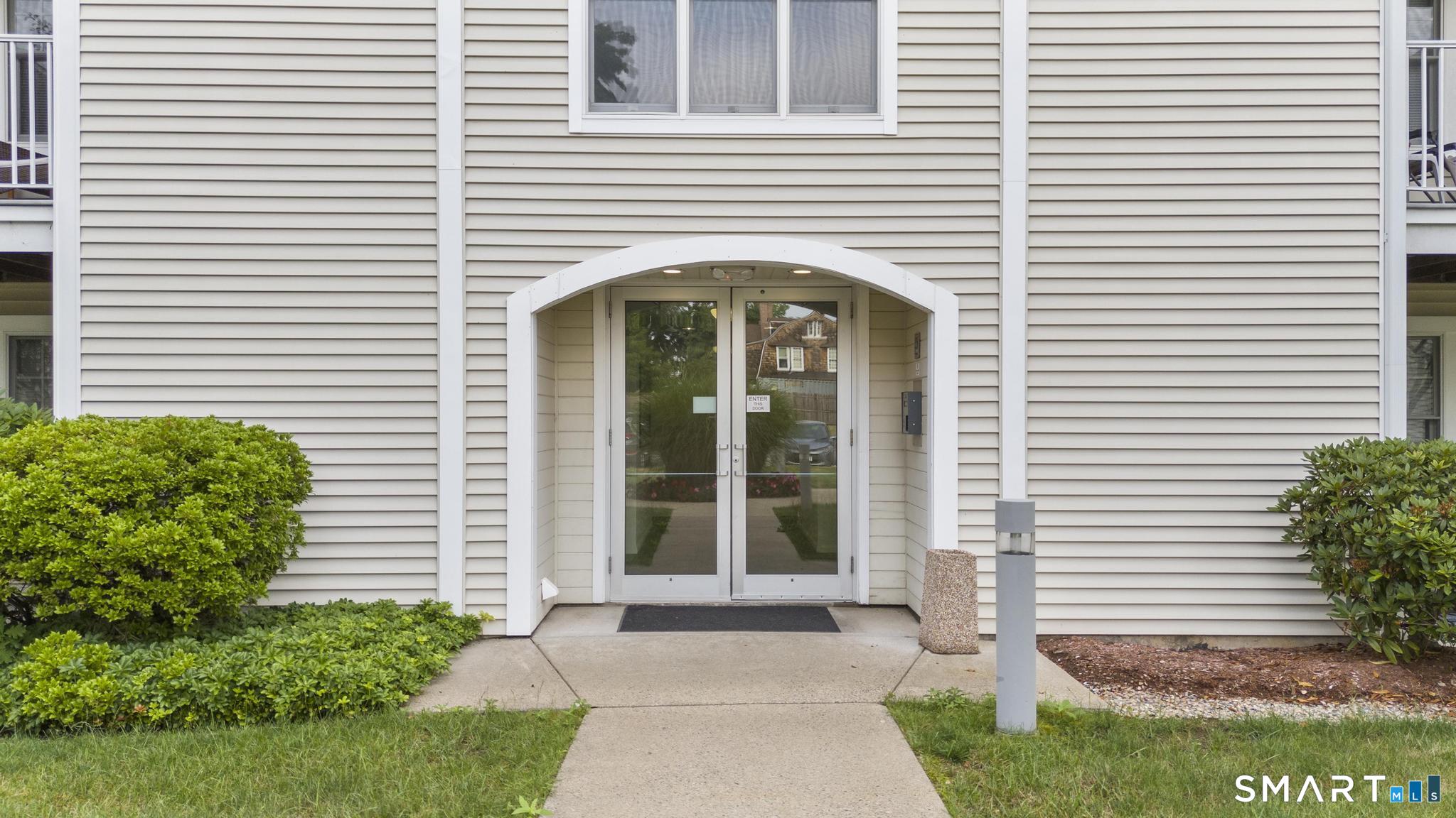 Photo 11 of 468 Main Street, East Lyme, CT