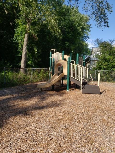 9 Beech, Farmington, 06032, 3 Bedrooms Bedrooms, 0 ,2 BathroomsBathrooms,Residential Rental,For Sale,Beech,0,24146074