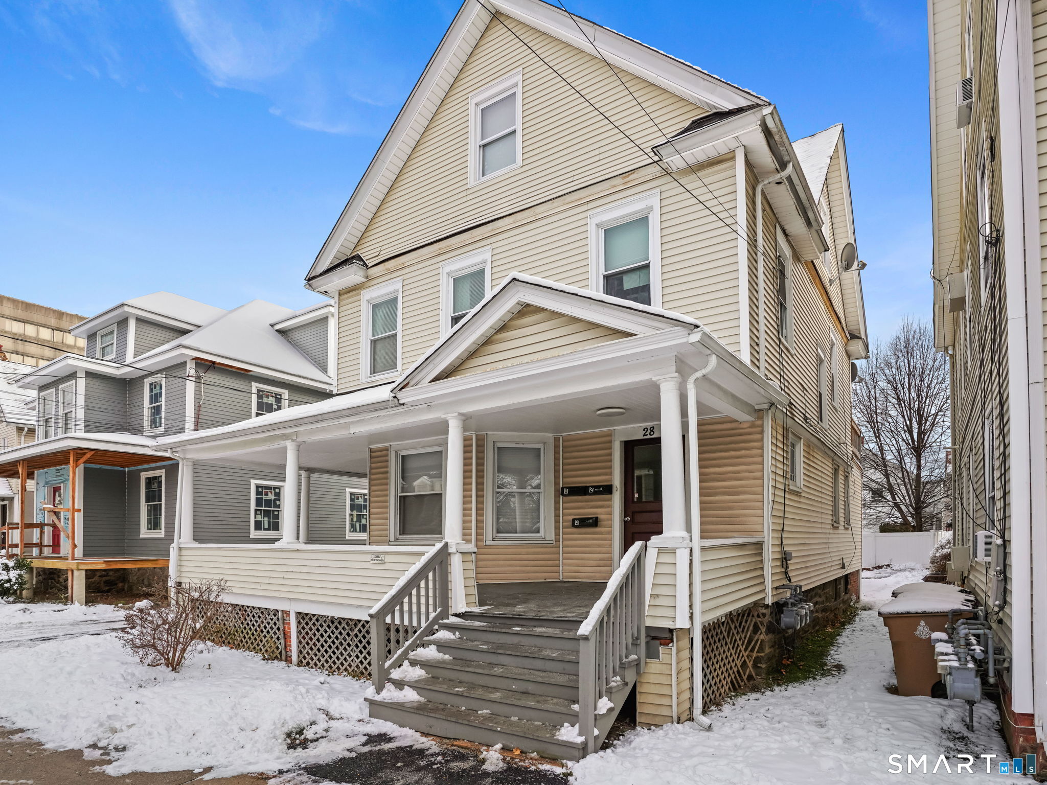 Homes for sale in Stamford, CT | 28 Dolsen Pl, Stamford, CT 06901 | MLS# 24146021