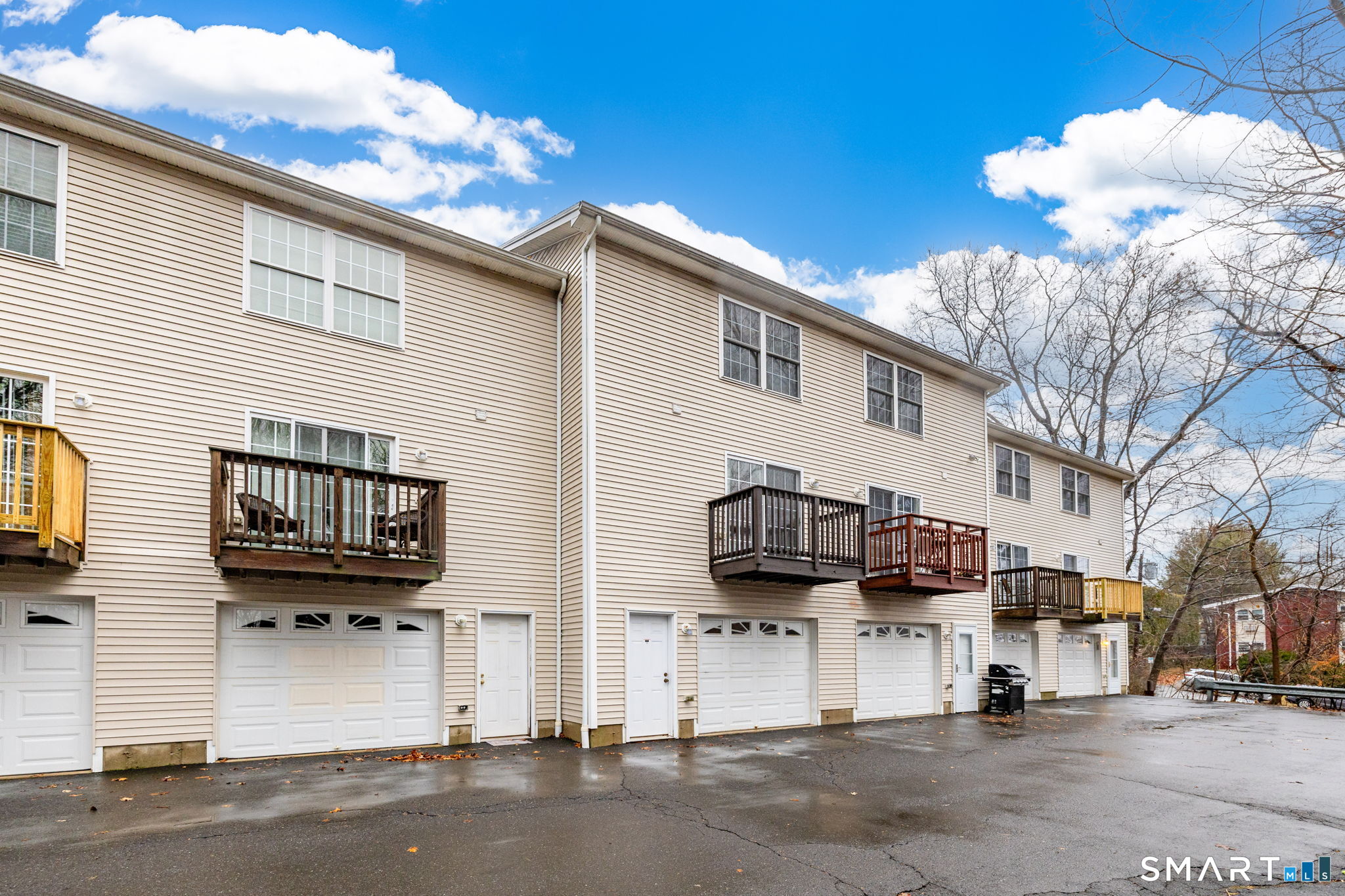 Homes for sale in Waterbury, CT | 240 Wesley St #APT 4, Waterbury, CT 06708 | MLS# 24146036