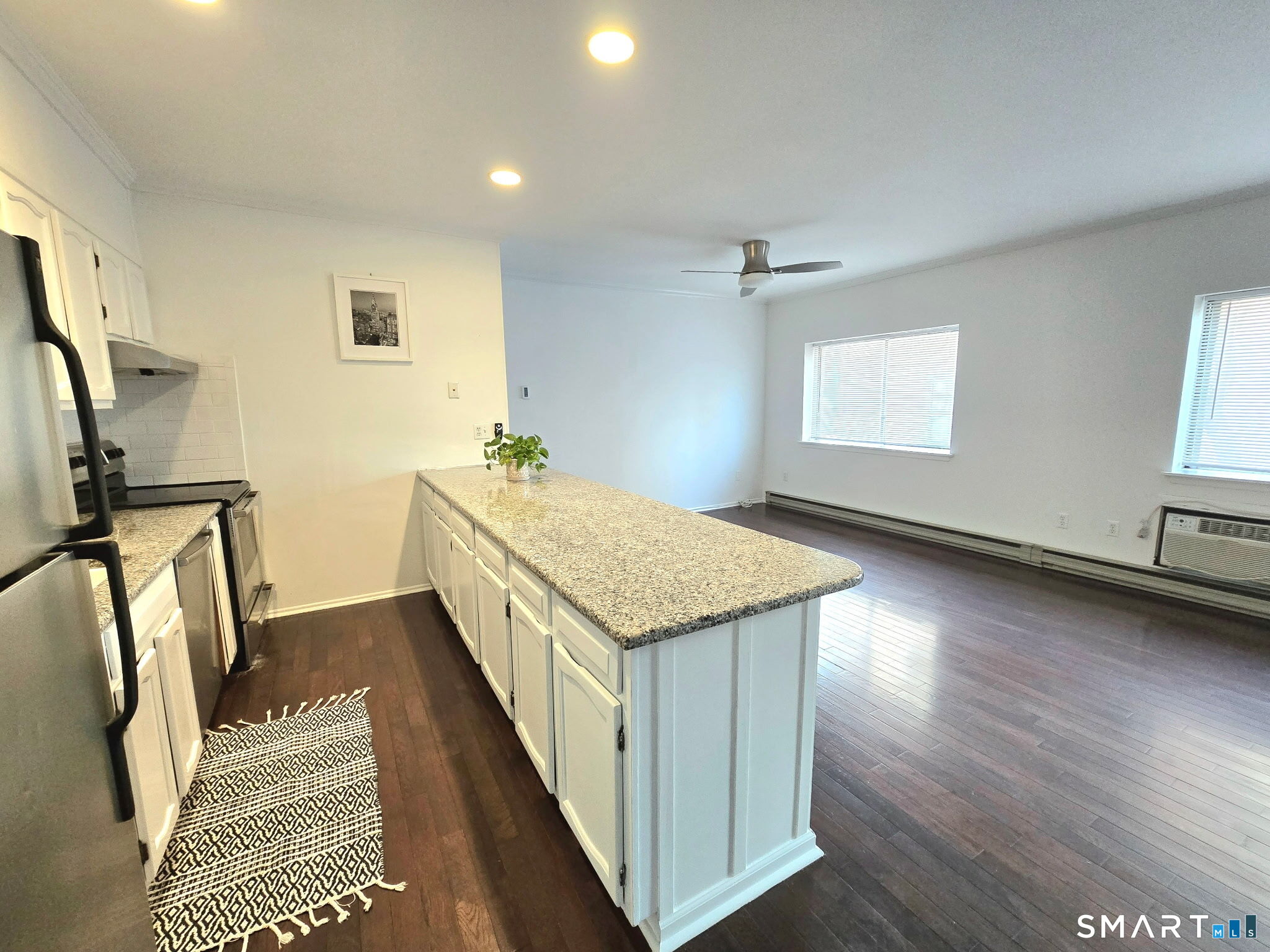 Photo 3 of 15 Victory Street, Stamford, CT