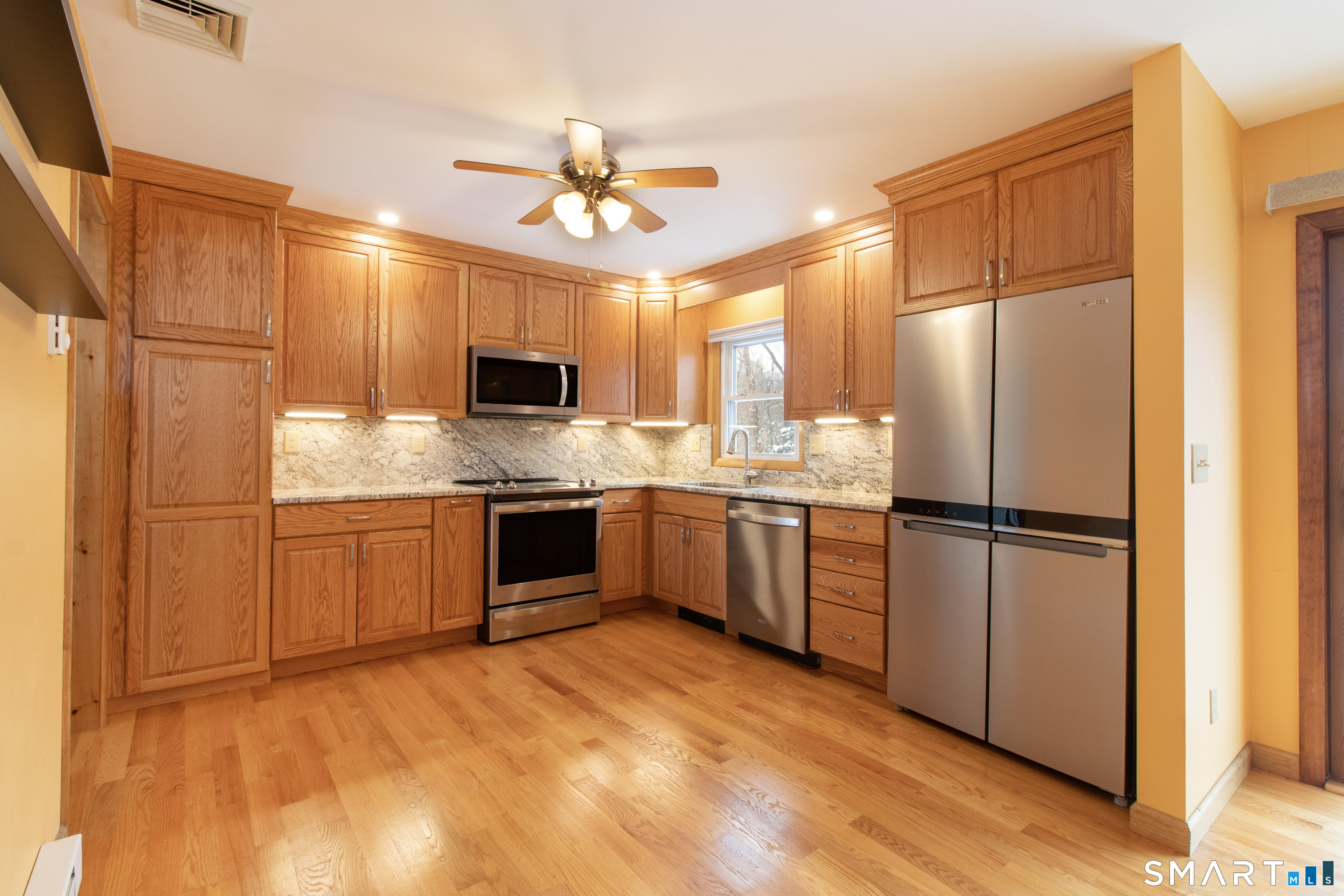 Photo 12 of 68 Woodhouse Avenue, North Branford, CT