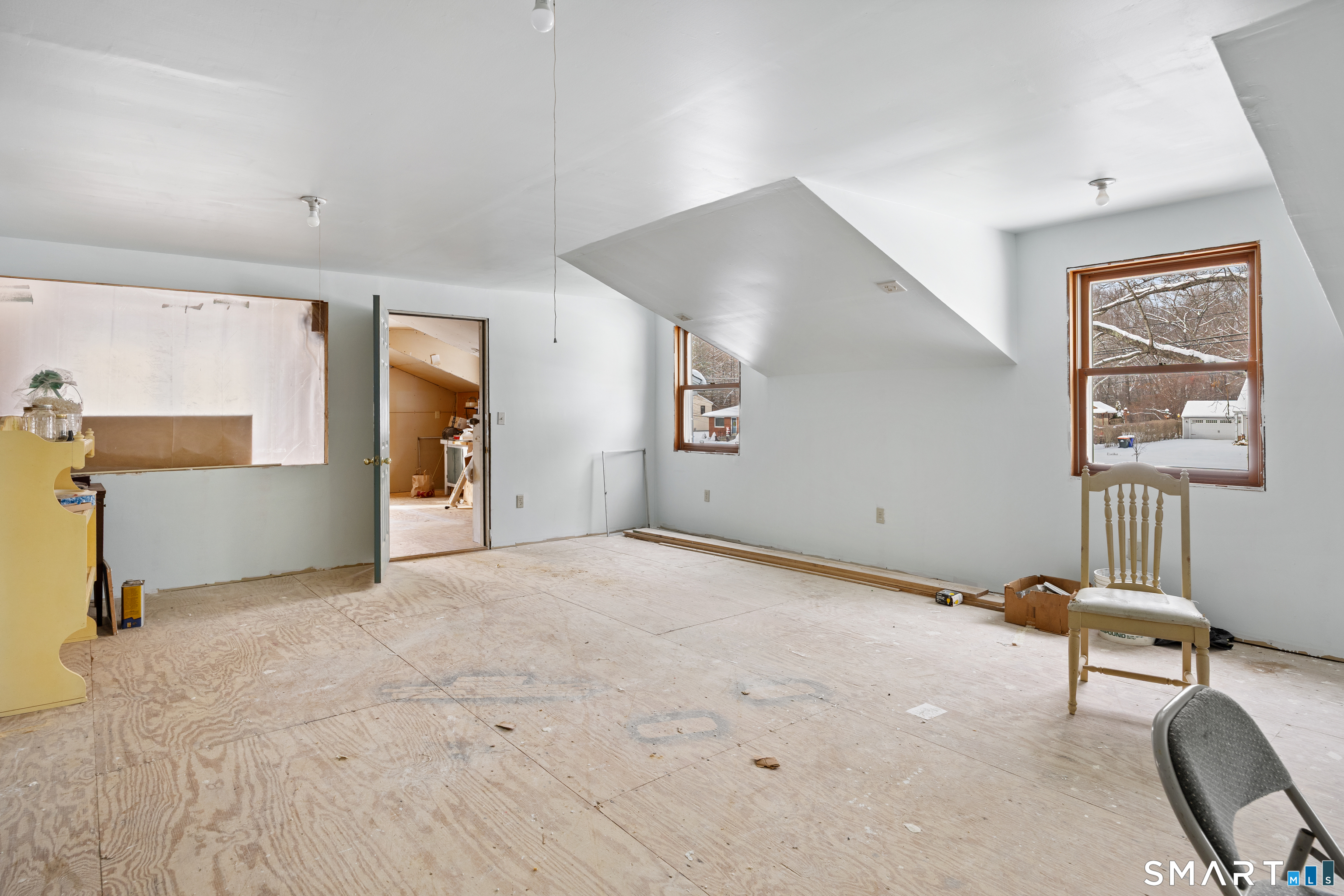 Photo 16 of 962 Shuttle Meadow Road, Southington, CT