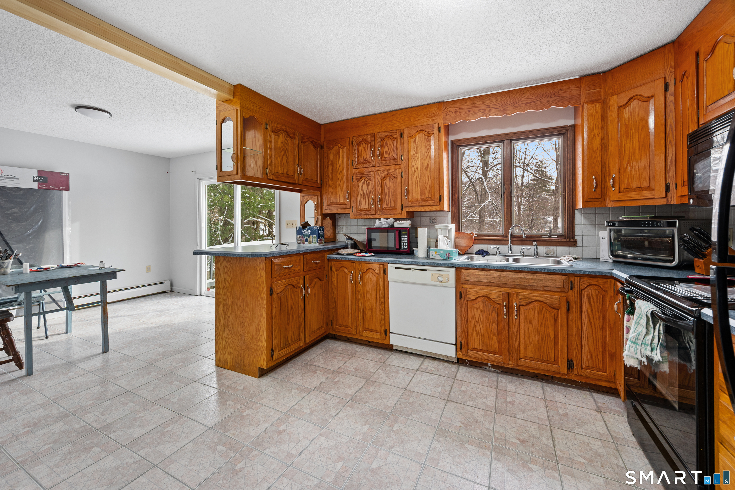 Homes for sale in Southington, CT | 962 Shuttle Meadow Rd, Southington, CT 06489 | MLS# 24146206