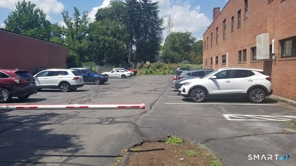 998 Farmington, West Hartford, 06107, 0 , 0 ,0,Commercial For Lease,For Rent,Farmington,0,24146322